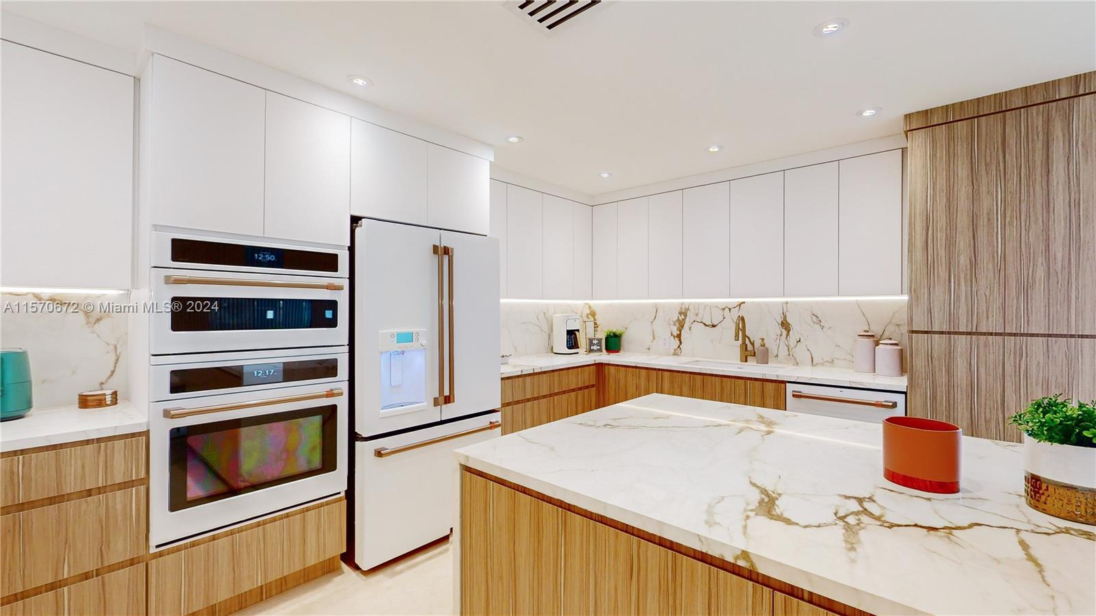 HIGHLAND WOODS SEC 4 - Residential Lease