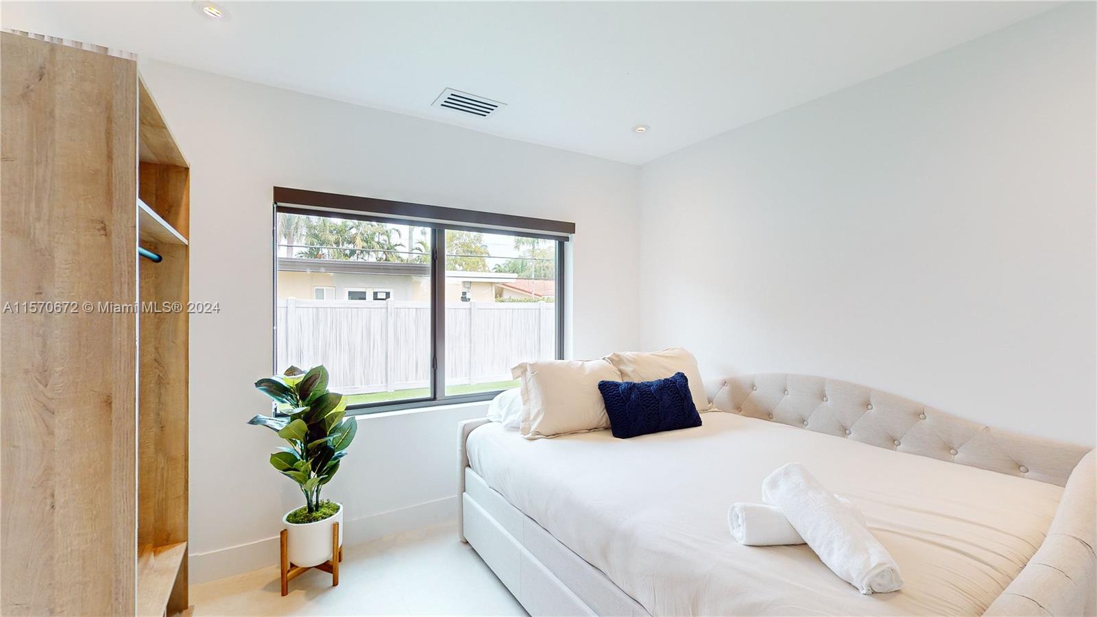 HIGHLAND WOODS SEC 4 - Residential Lease