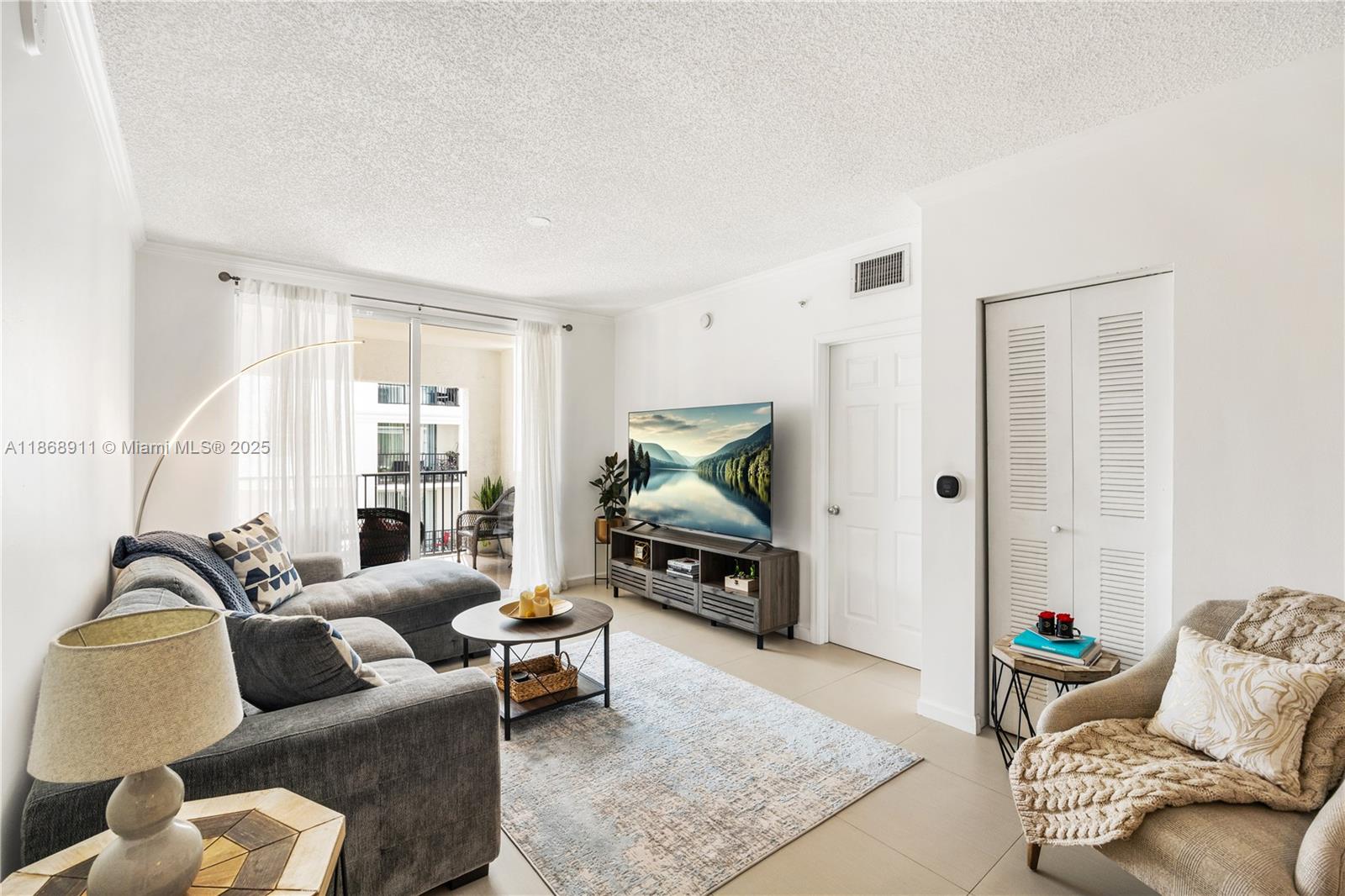 PORTO BELLAGIO CONDO - Residential