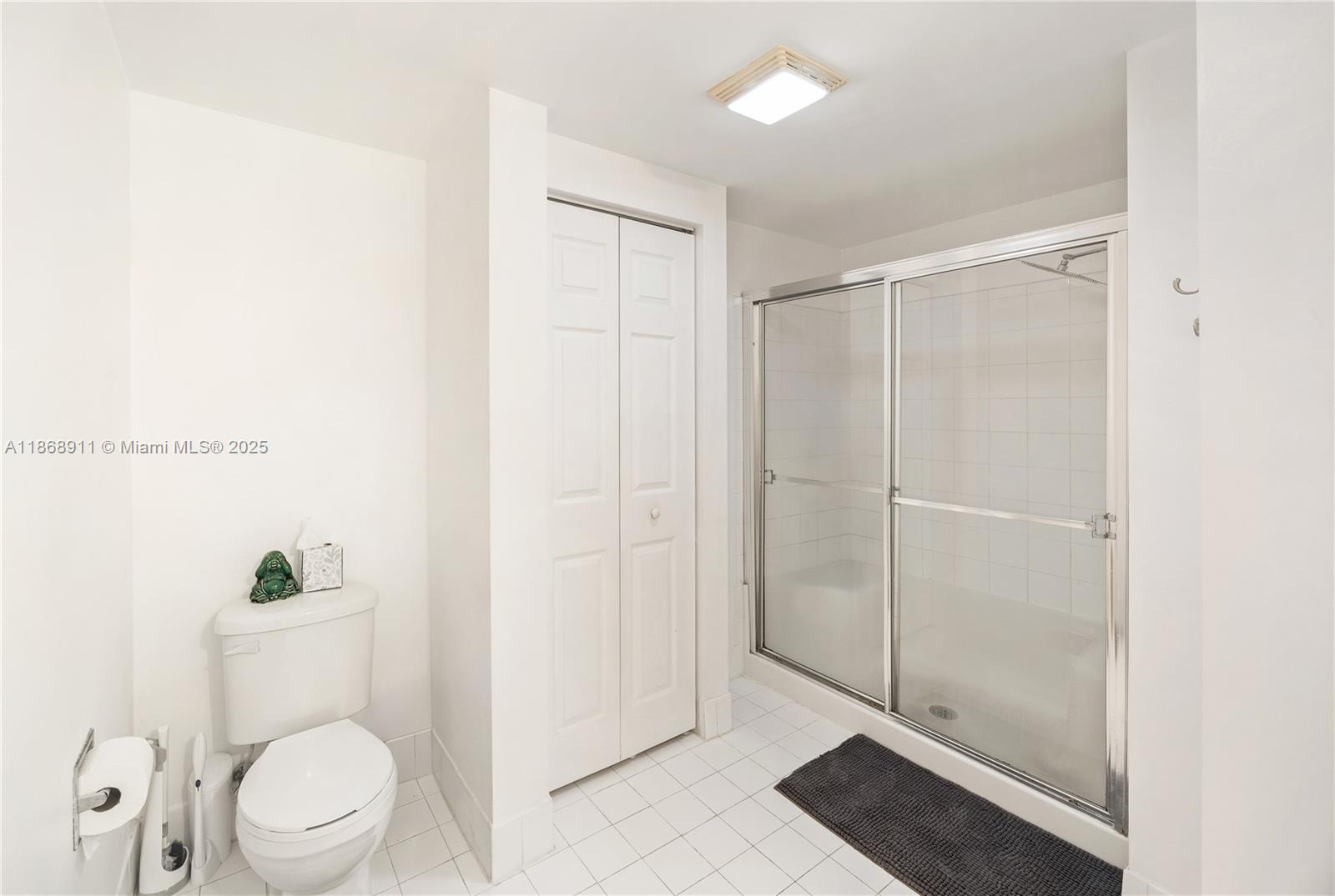 PORTO BELLAGIO CONDO - Residential