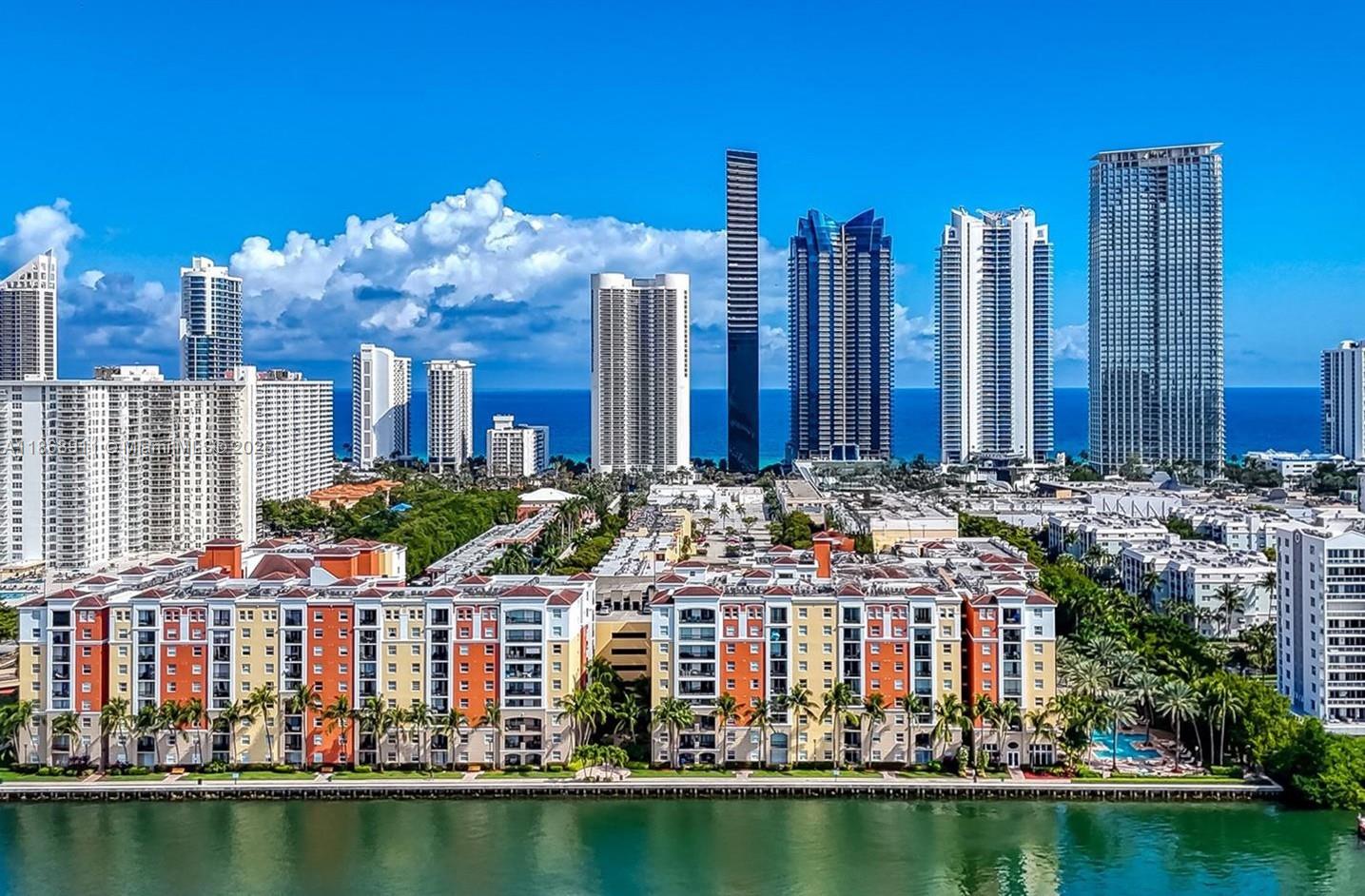 PORTO BELLAGIO CONDO - Residential