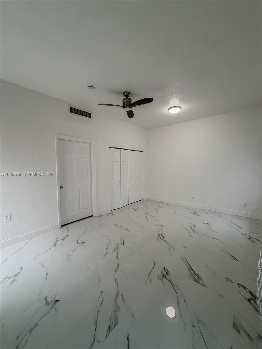 EDEN LAKE ESTATES - Residential Lease