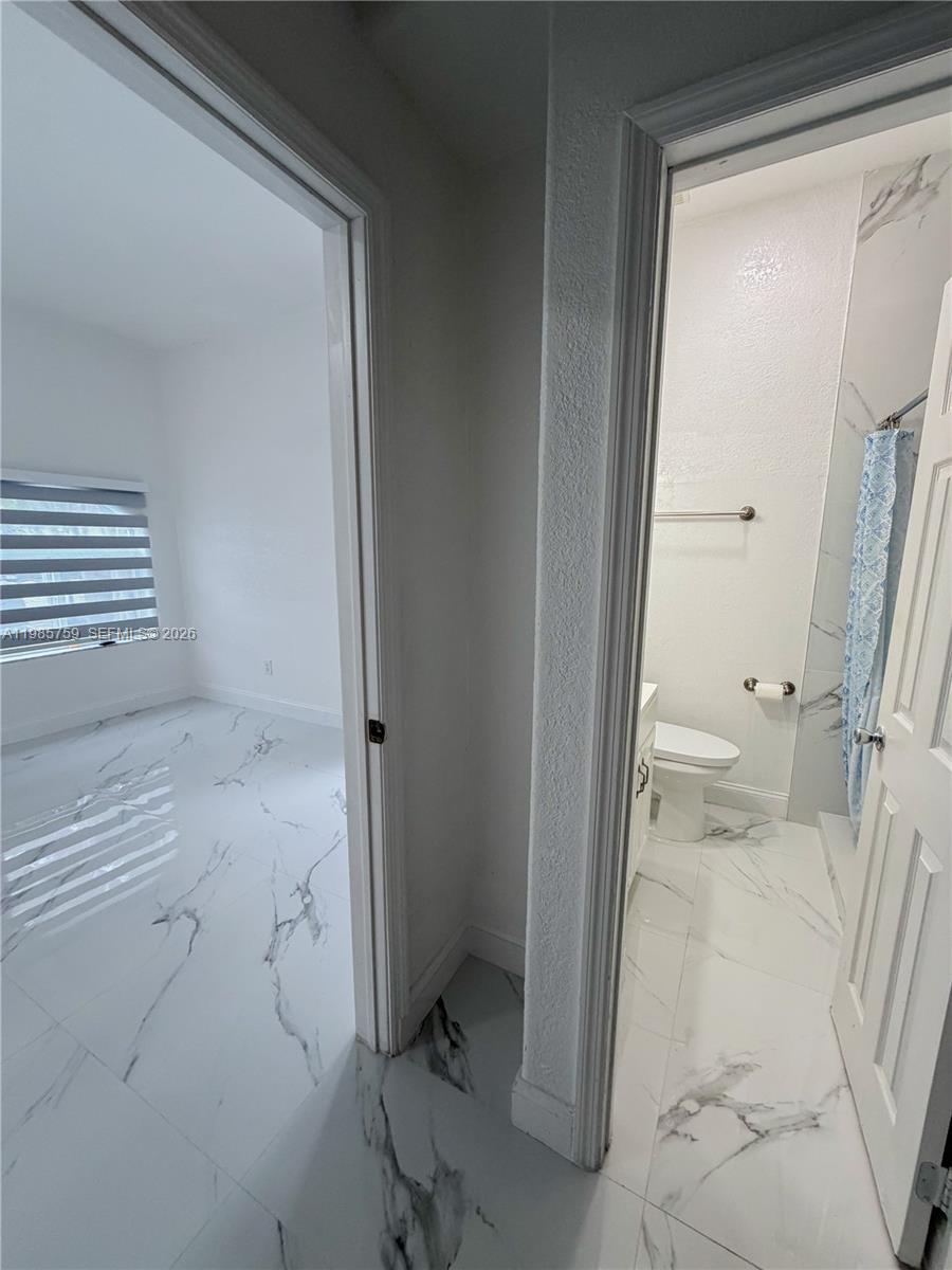 EDEN LAKE ESTATES - Residential Lease