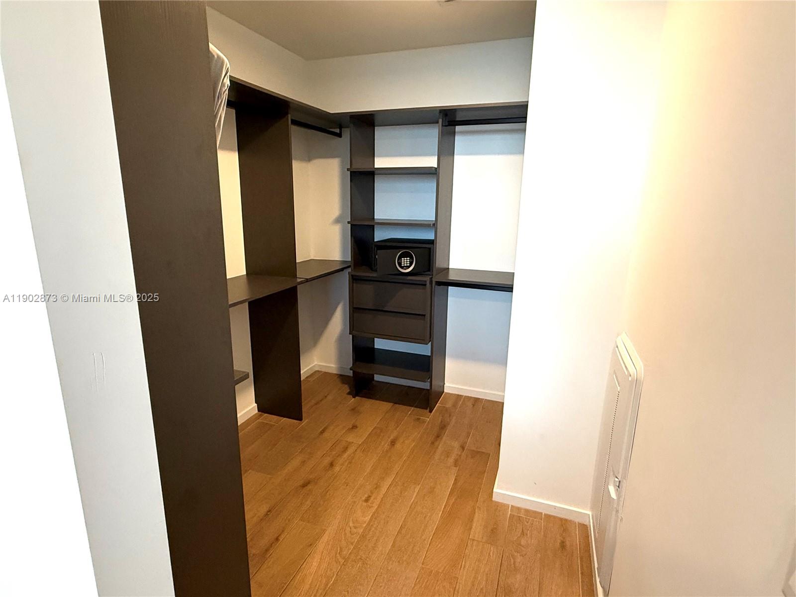 MAP OF MIAMI DADE CO. FL. - Residential