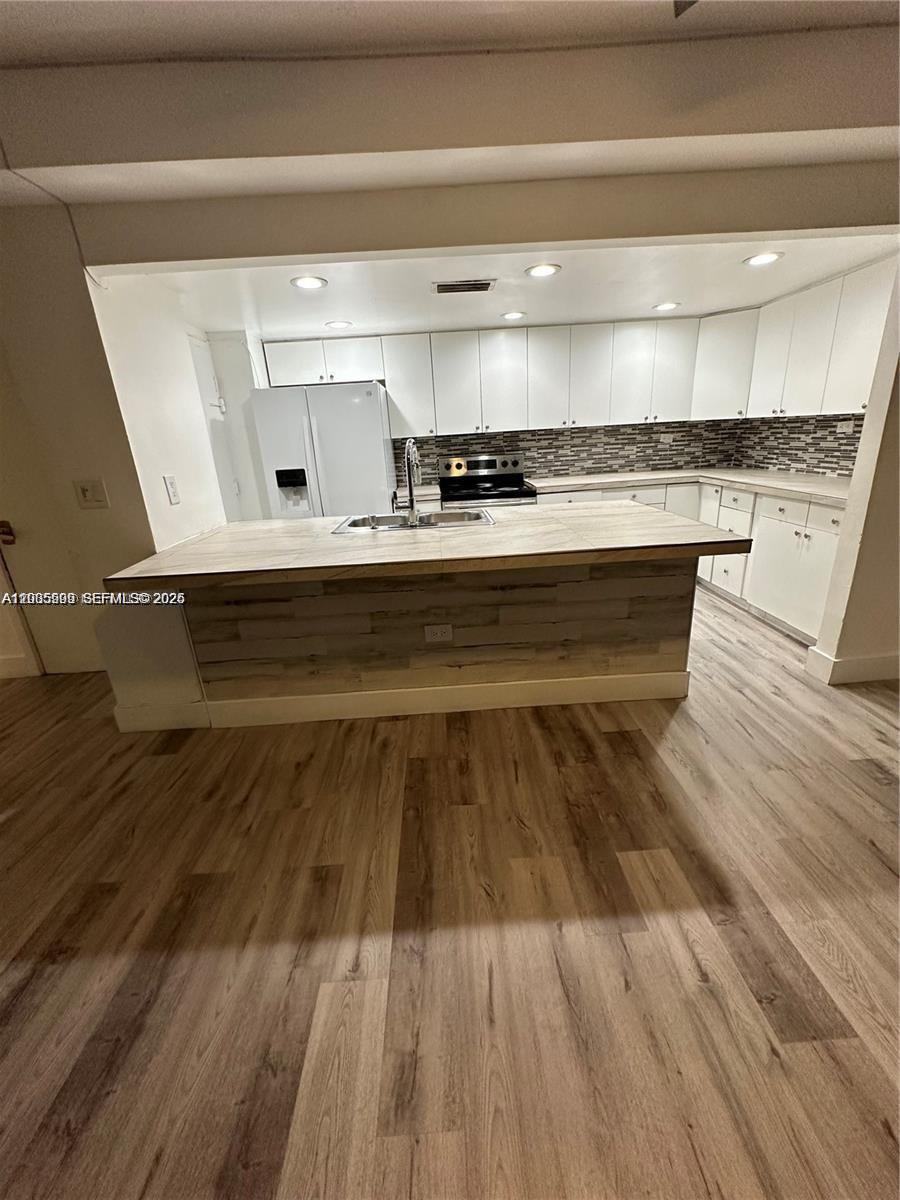 CARIBBEAN TOWERS CONDO - Residential Lease