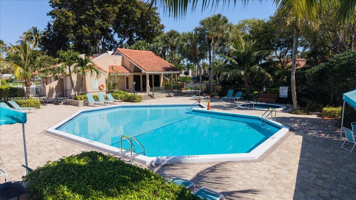 MERIDIANA AT BOCA POINTE - Residential