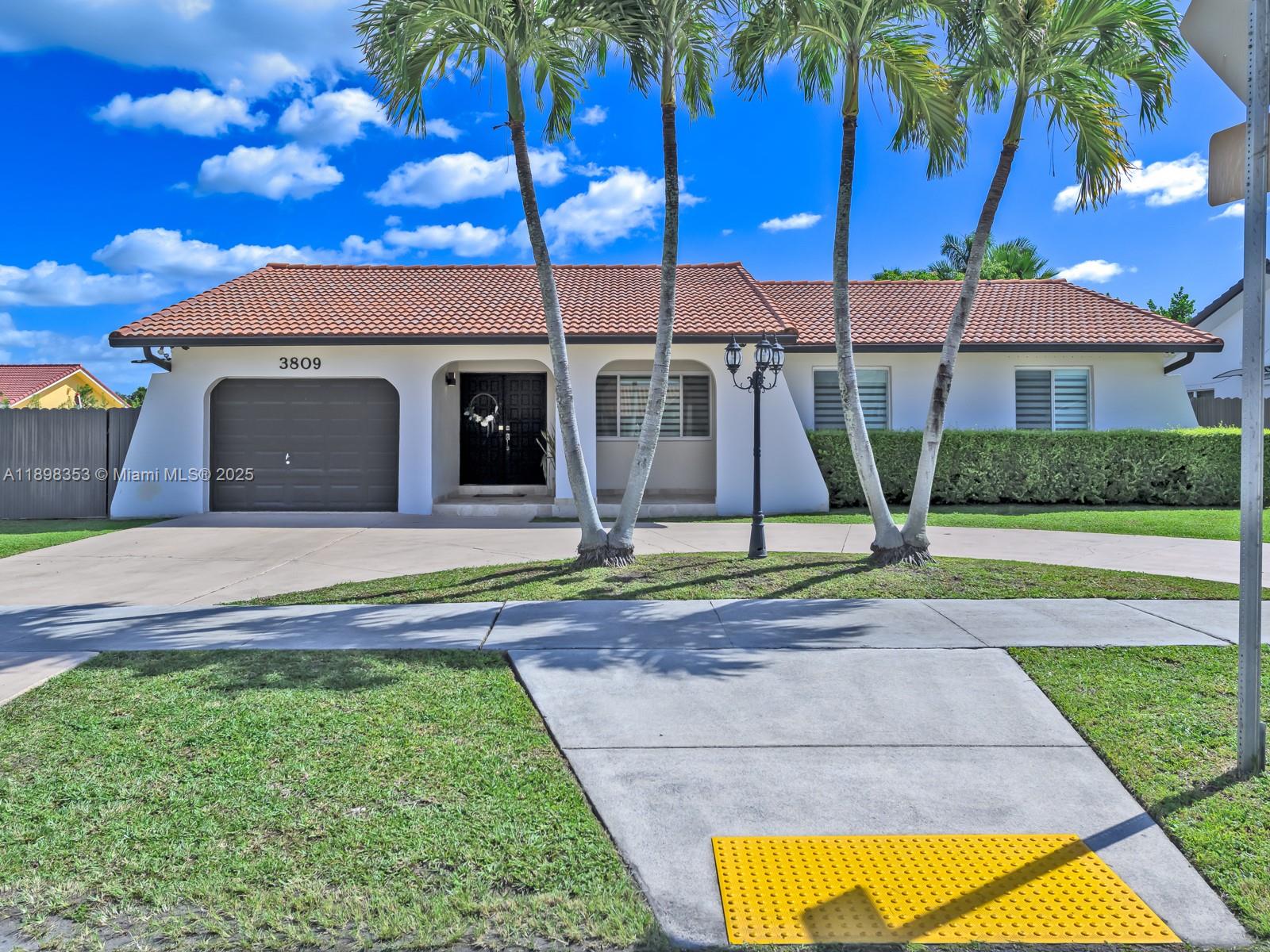 3809 SW 142nd Ave, Miami, FL, 33175/$875,000 3 3809 SW 142nd Ave