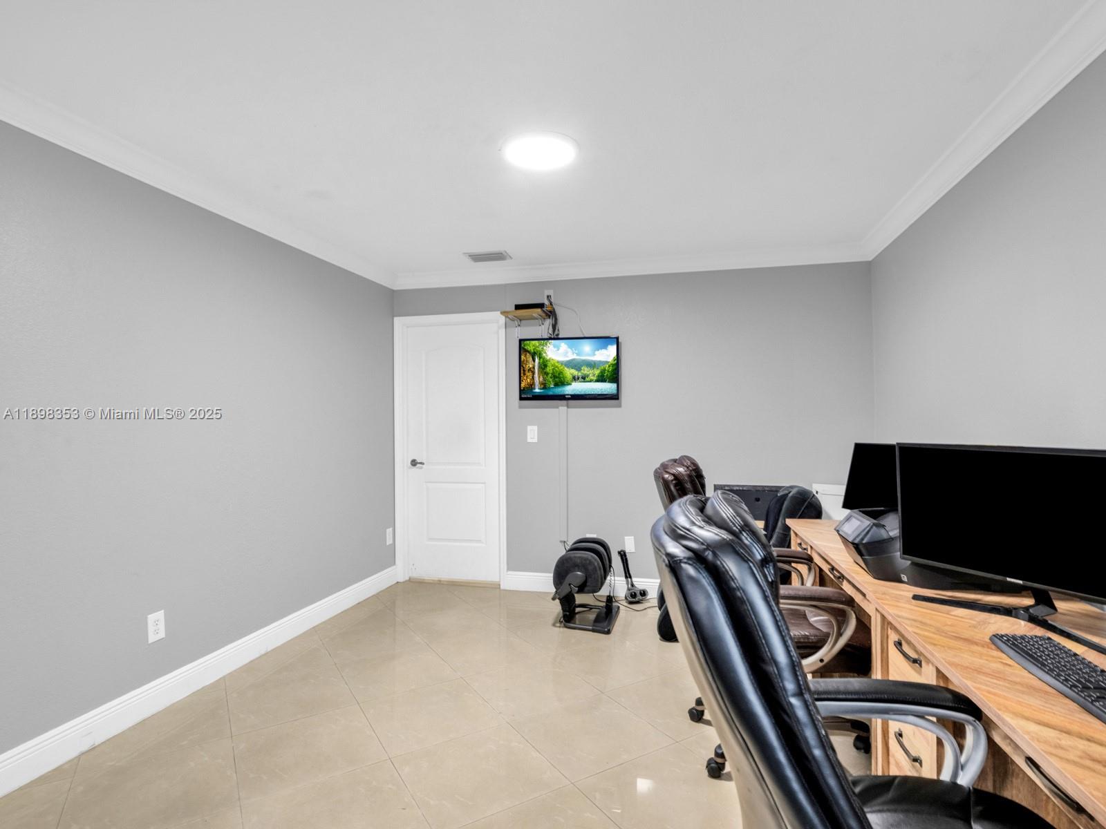 BIRD VILLAS SUB - Residential