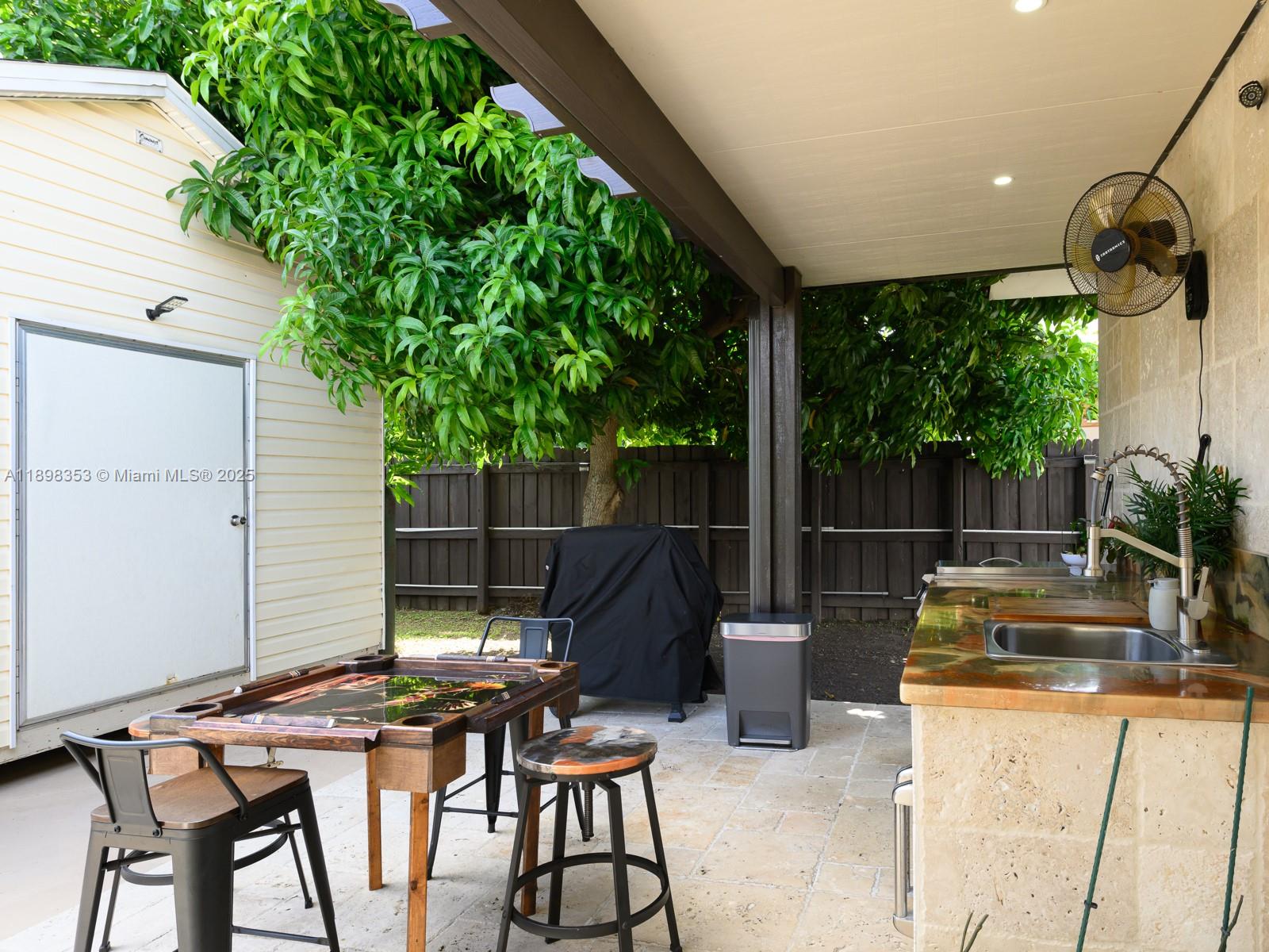 BIRD VILLAS SUB - Residential