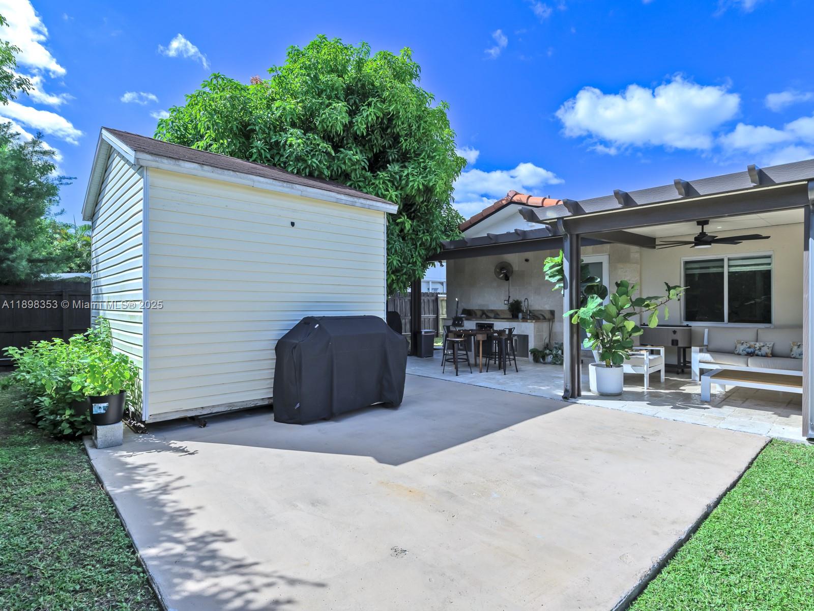 BIRD VILLAS SUB - Residential