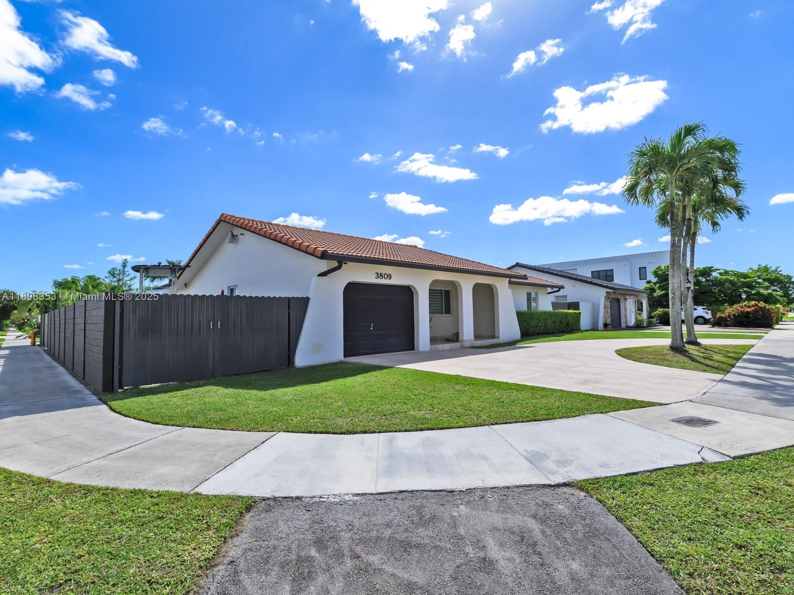 3809 SW 142nd Ave, Miami, FL, 33175/$875,000 2 3809 SW 142nd Ave