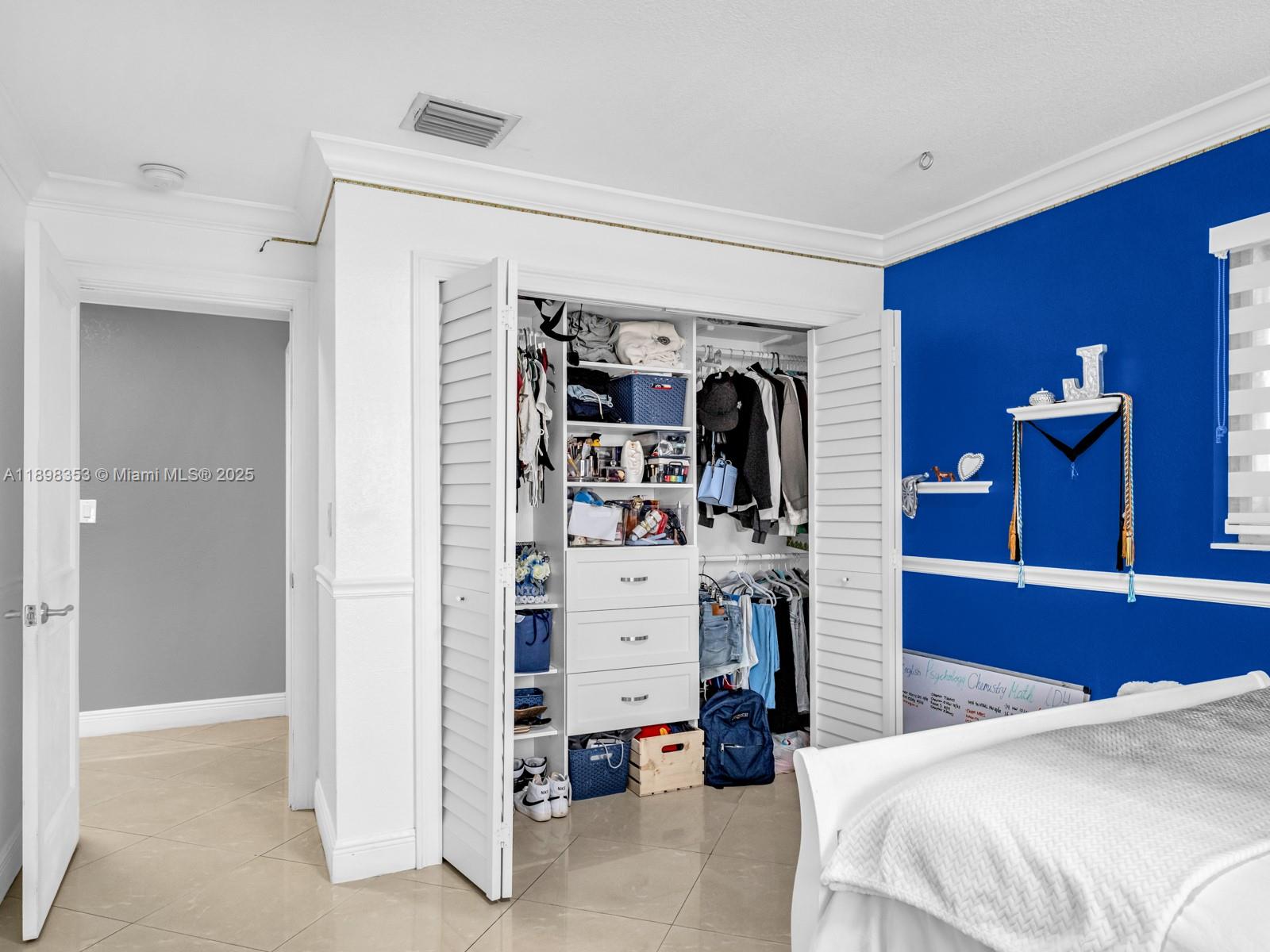 BIRD VILLAS SUB - Residential