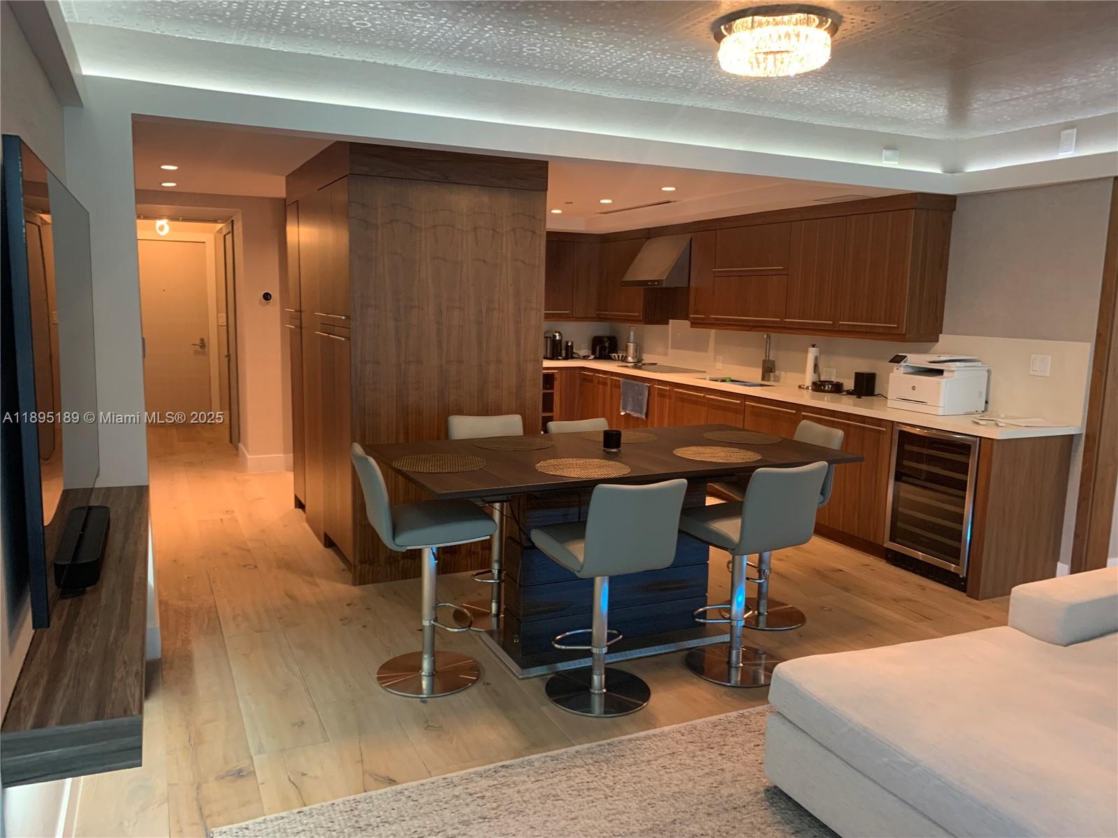 AZURE CONDO - Residential