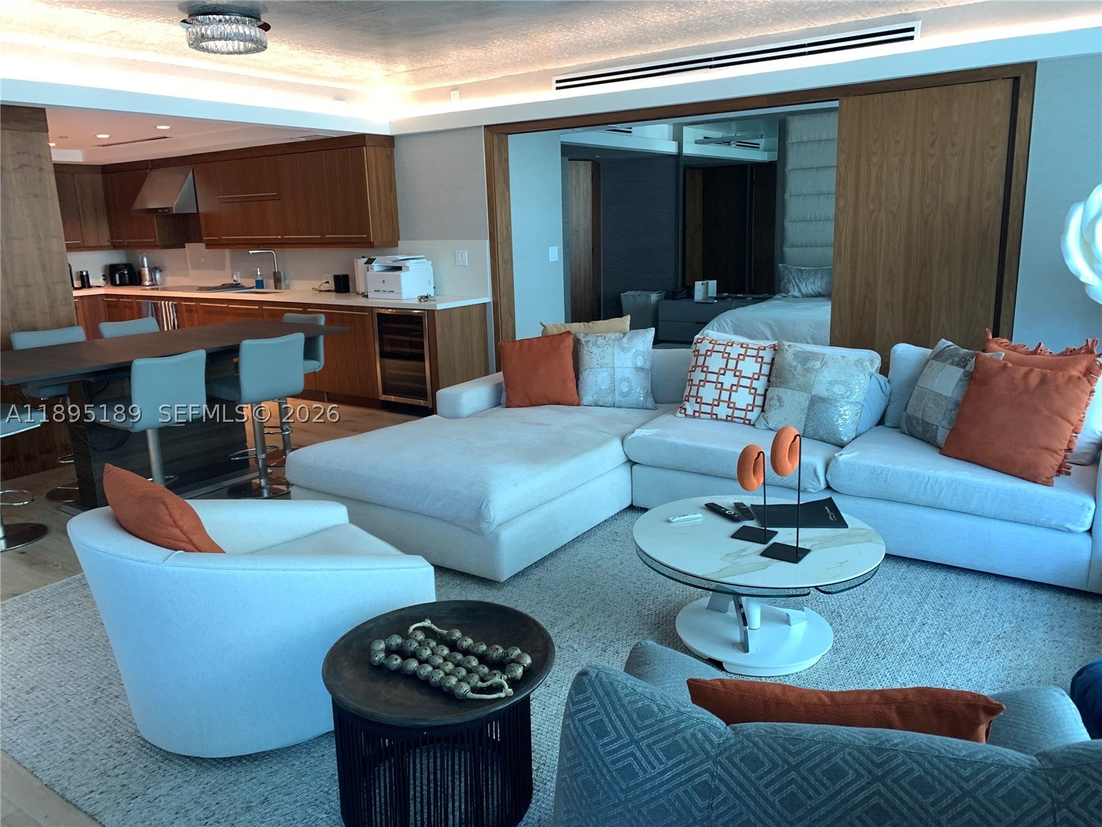 9401 Collins Ave 305
