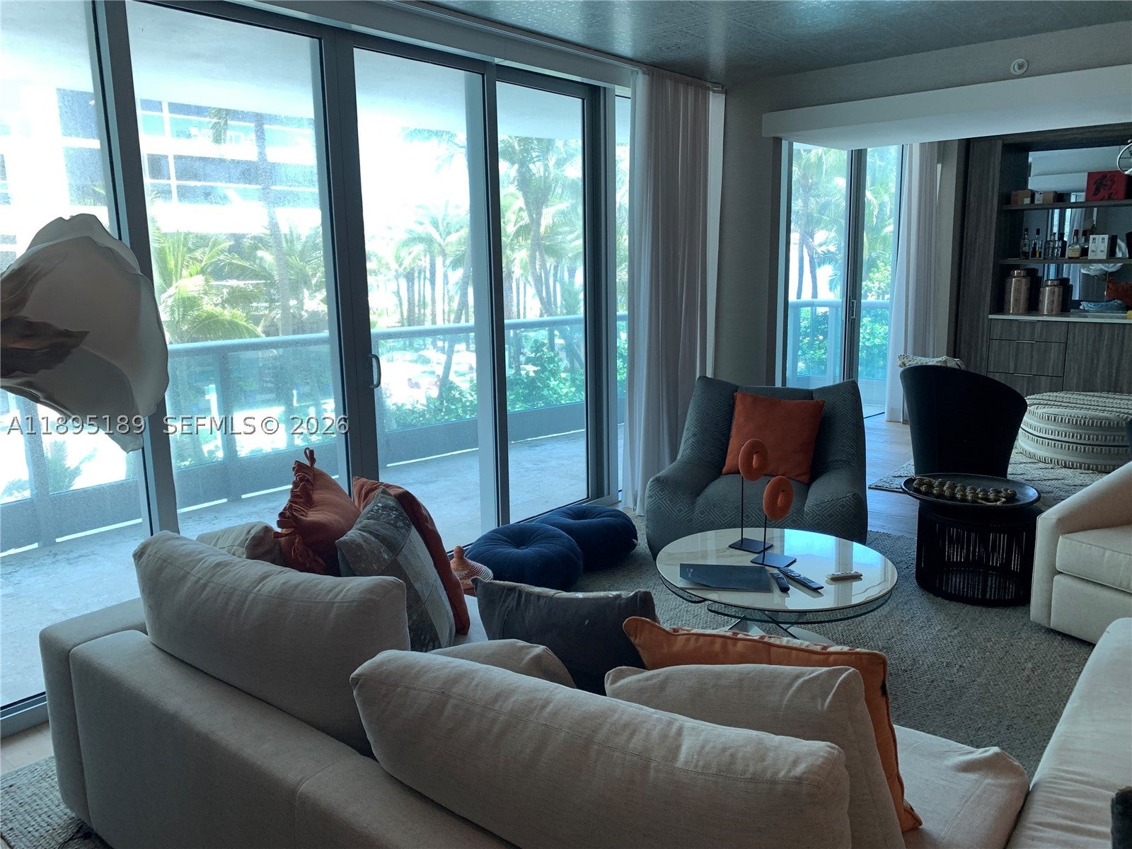 9401 Collins Ave 305