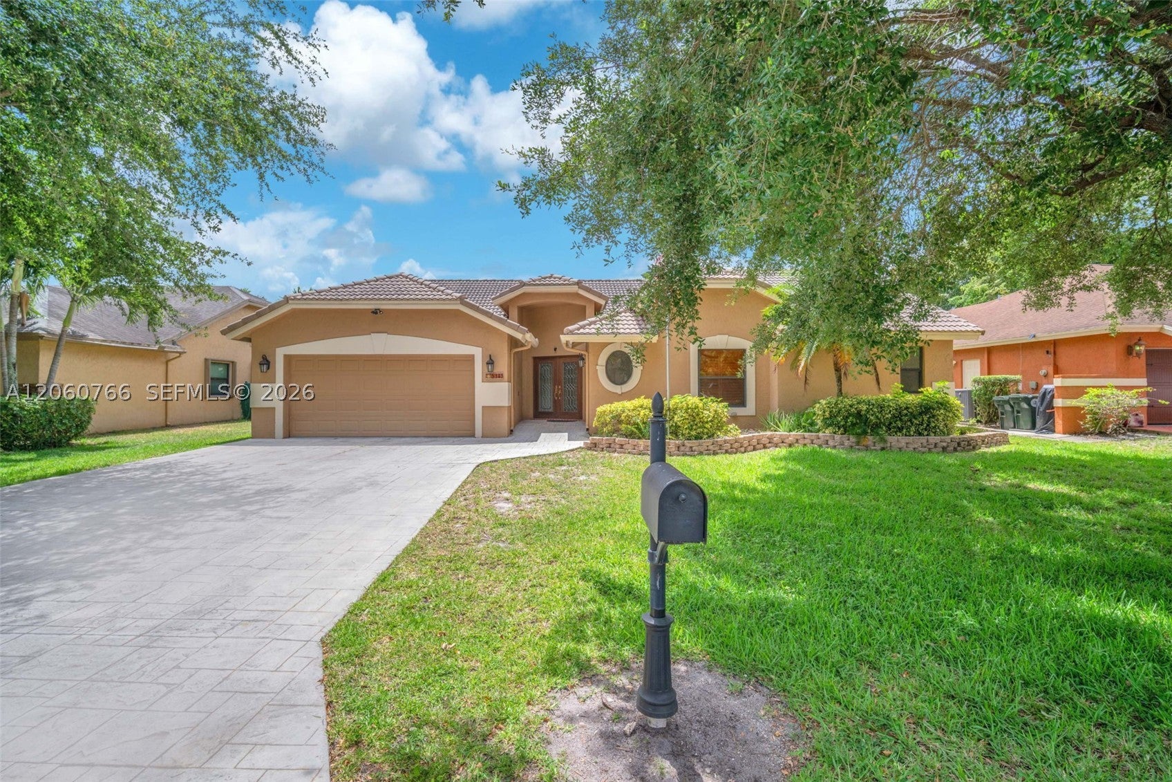 5143 NW 42nd Ter, Coconut Creek, FL, 33073/$715,000 2 5143 NW 42nd Ter