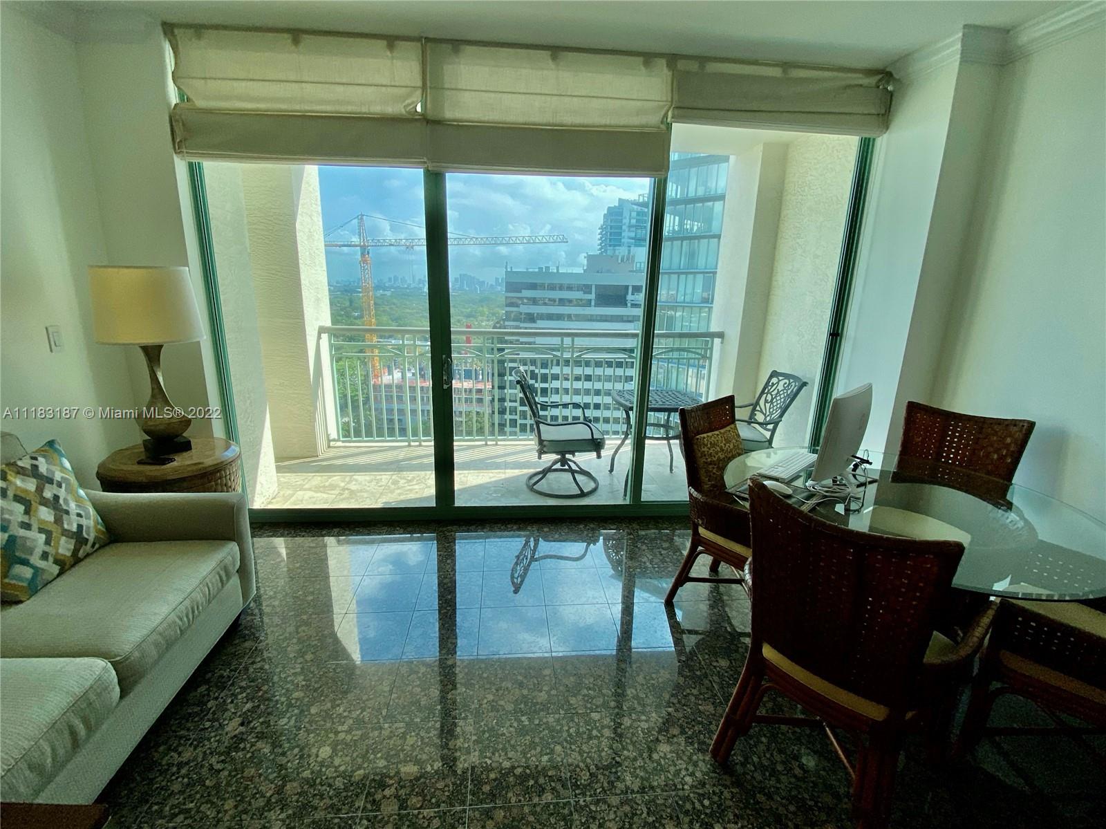 THE EXECUTIVE RESIDENCES - Residential