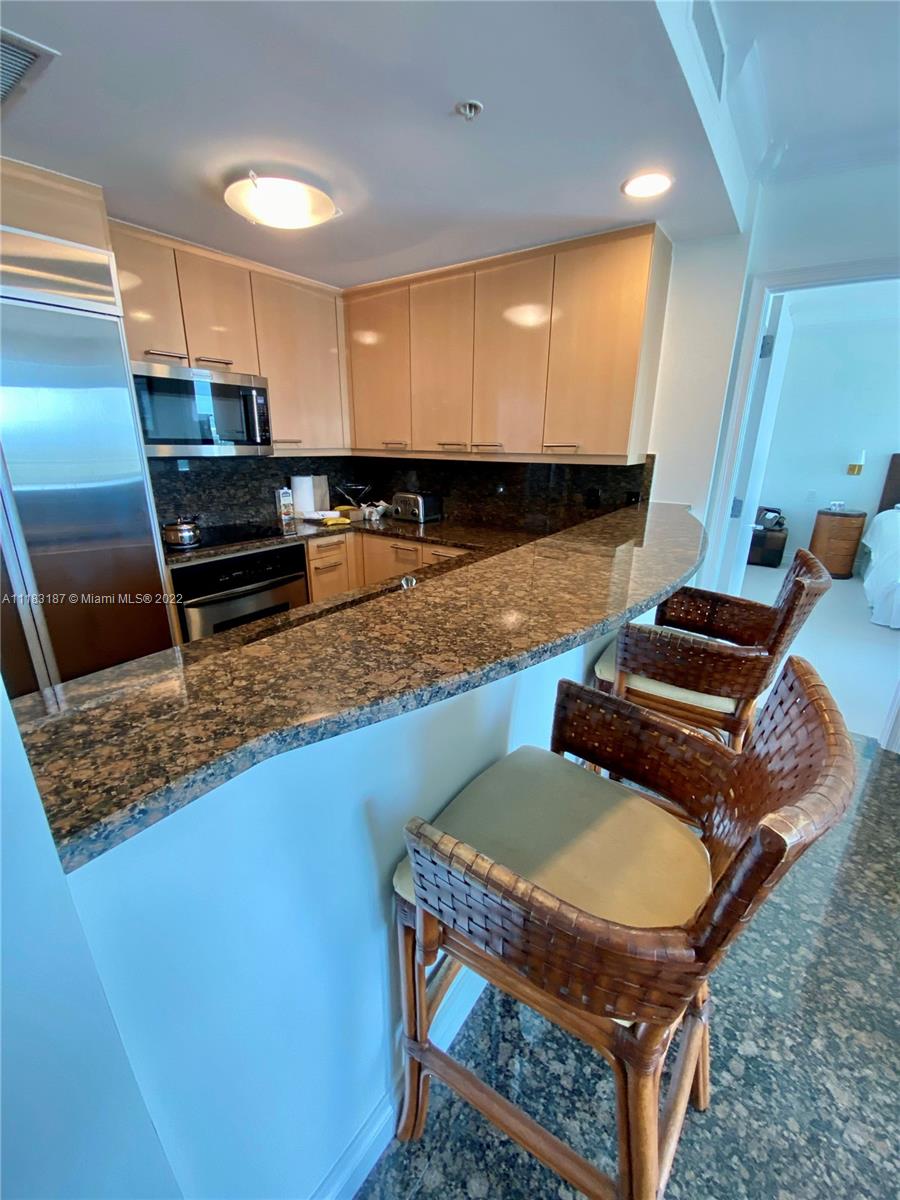 THE EXECUTIVE RESIDENCES - Residential