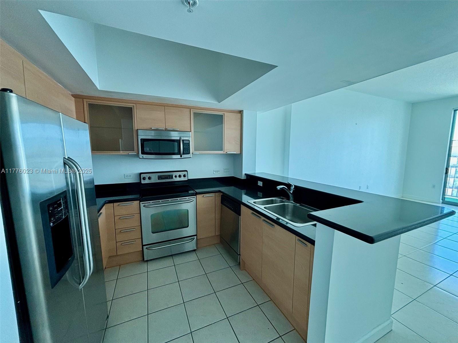 Rental Property at 140 S Dixie Hwy 1002, Hollywood, Broward County, Florida - Bedrooms: 1 
Bathrooms: 1  - $2,100 MO.