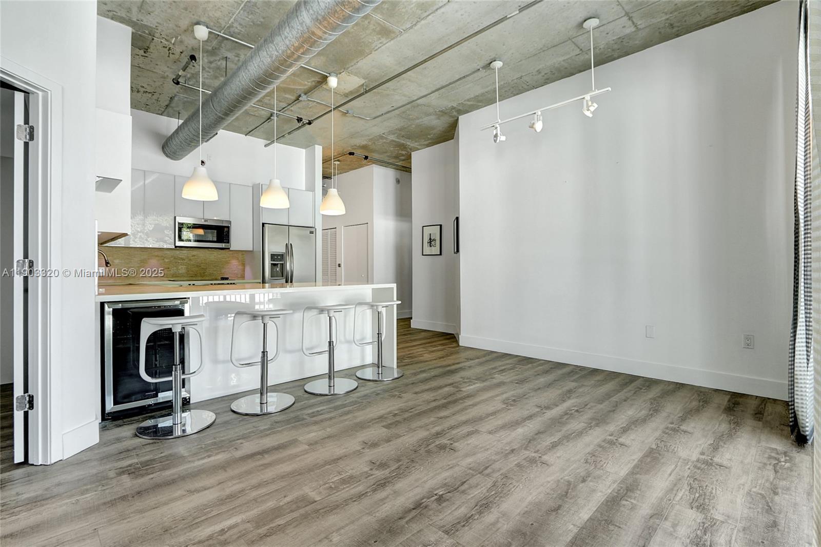 CITE CONDO - Residential Lease