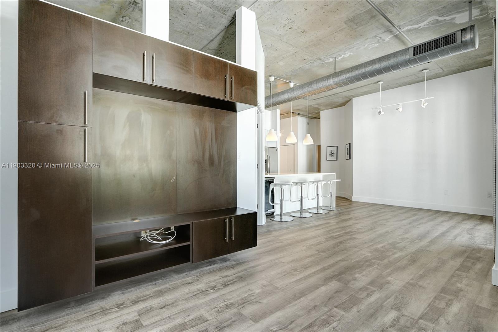 CITE CONDO - Residential Lease