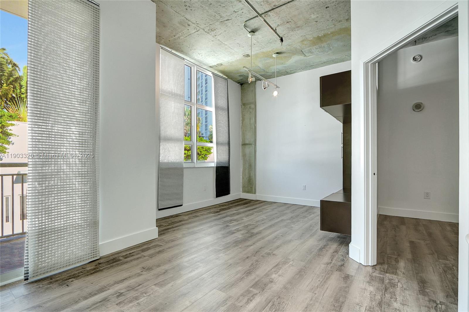 CITE CONDO - Residential Lease