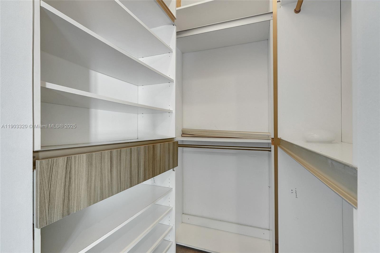 CITE CONDO - Residential Lease