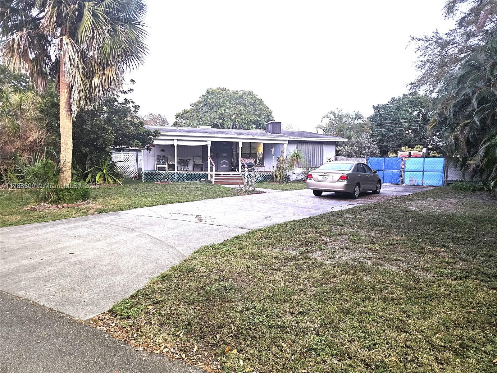 5096 SW 28th Ter