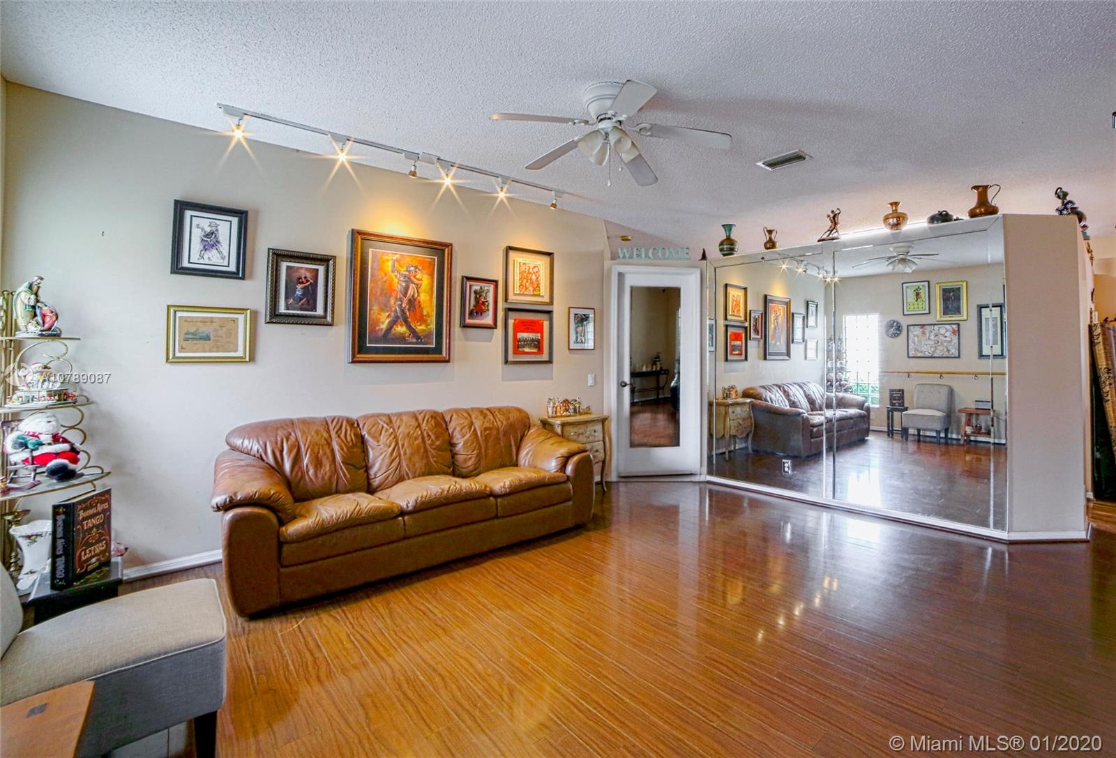 TURTLE RUN - Residential