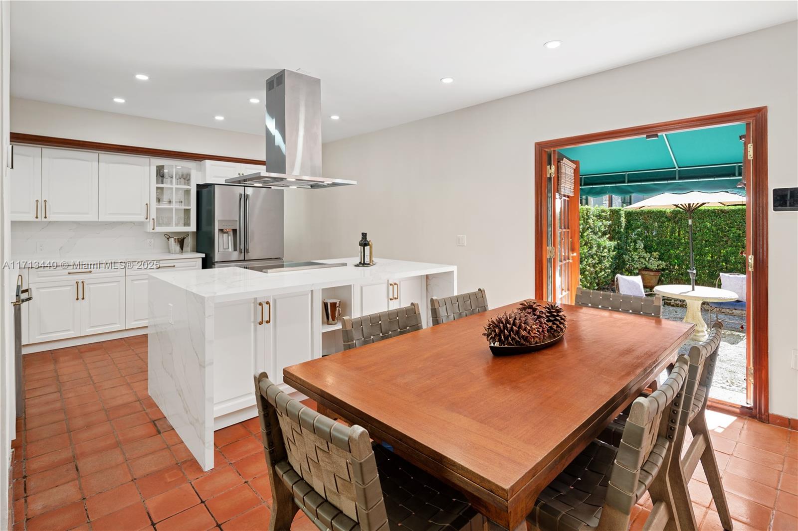 CORAL GABLES SEC E - Residential