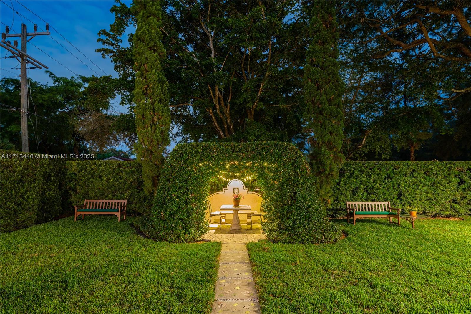 CORAL GABLES SEC E - Residential