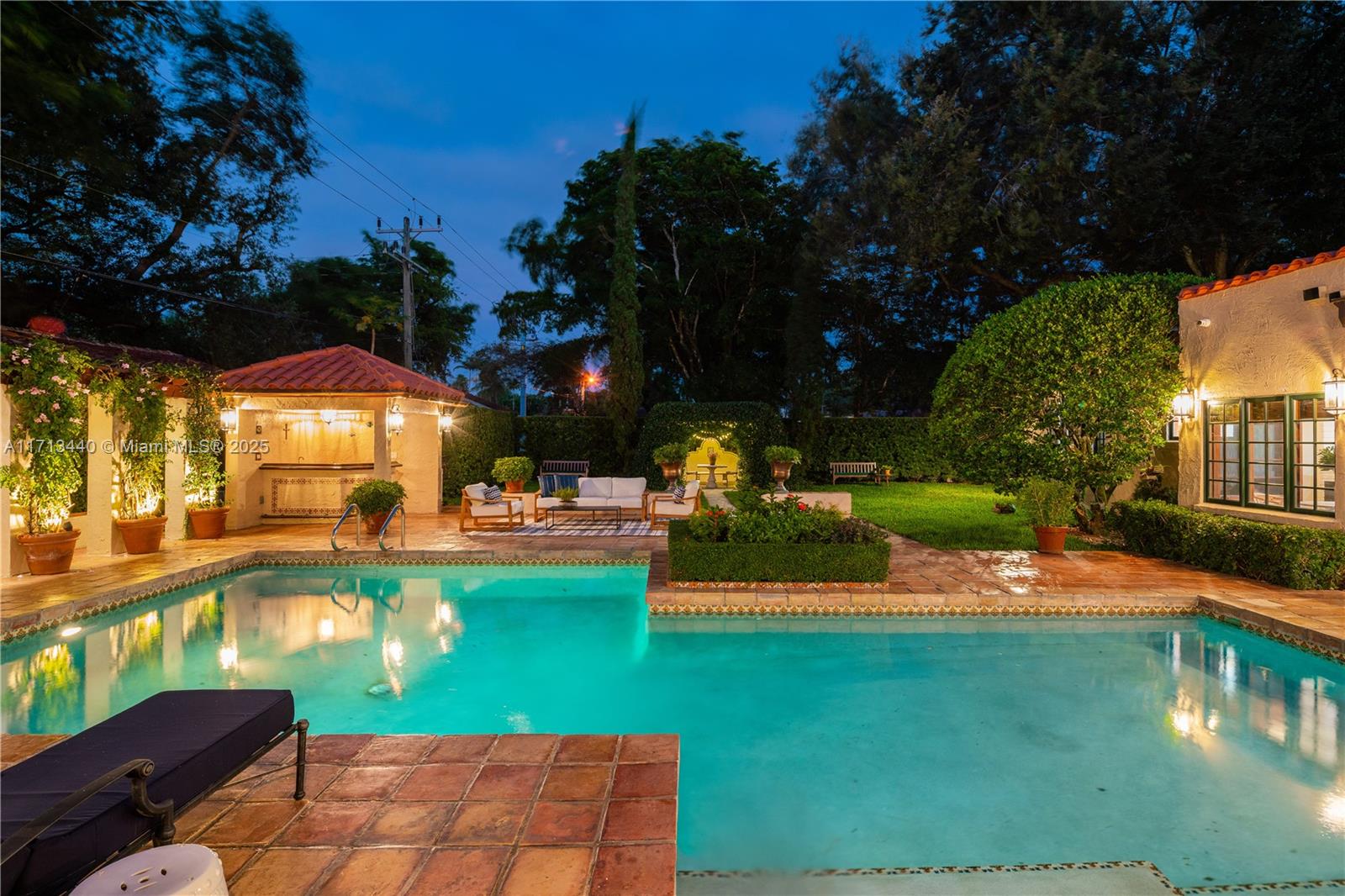 CORAL GABLES SEC E - Residential