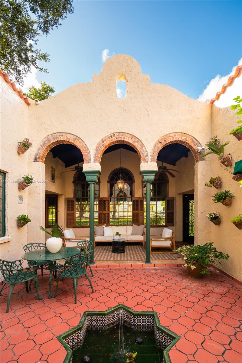 CORAL GABLES SEC E - Residential