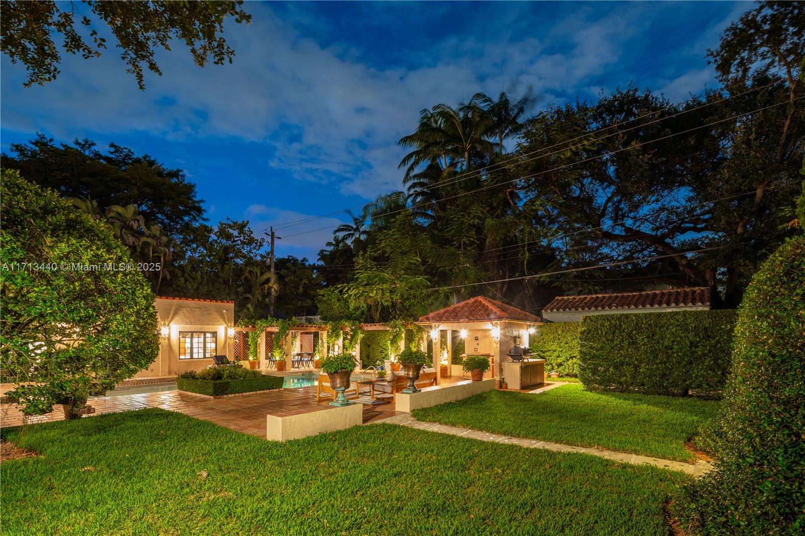 CORAL GABLES SEC E - Residential