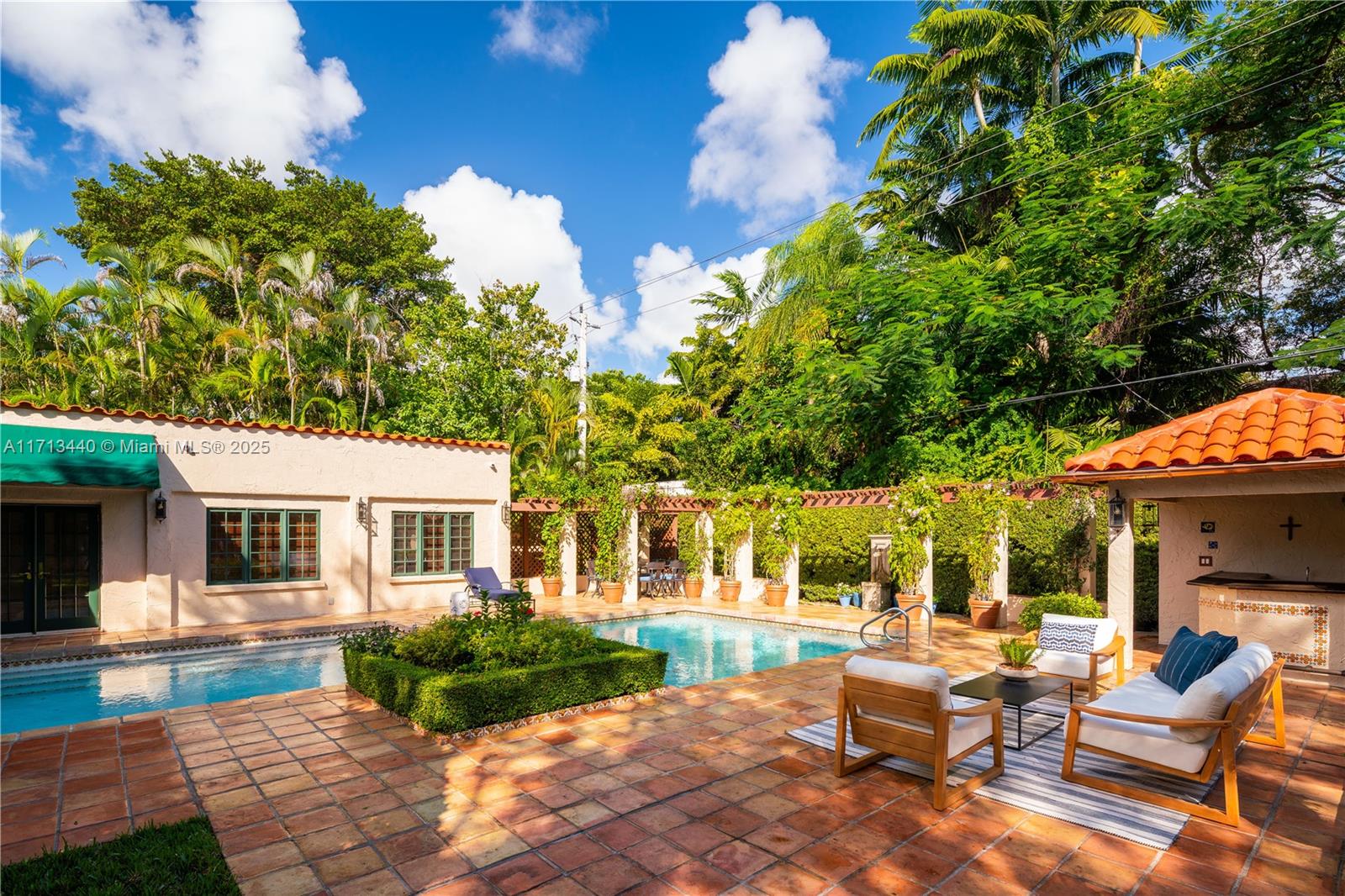 CORAL GABLES SEC E - Residential