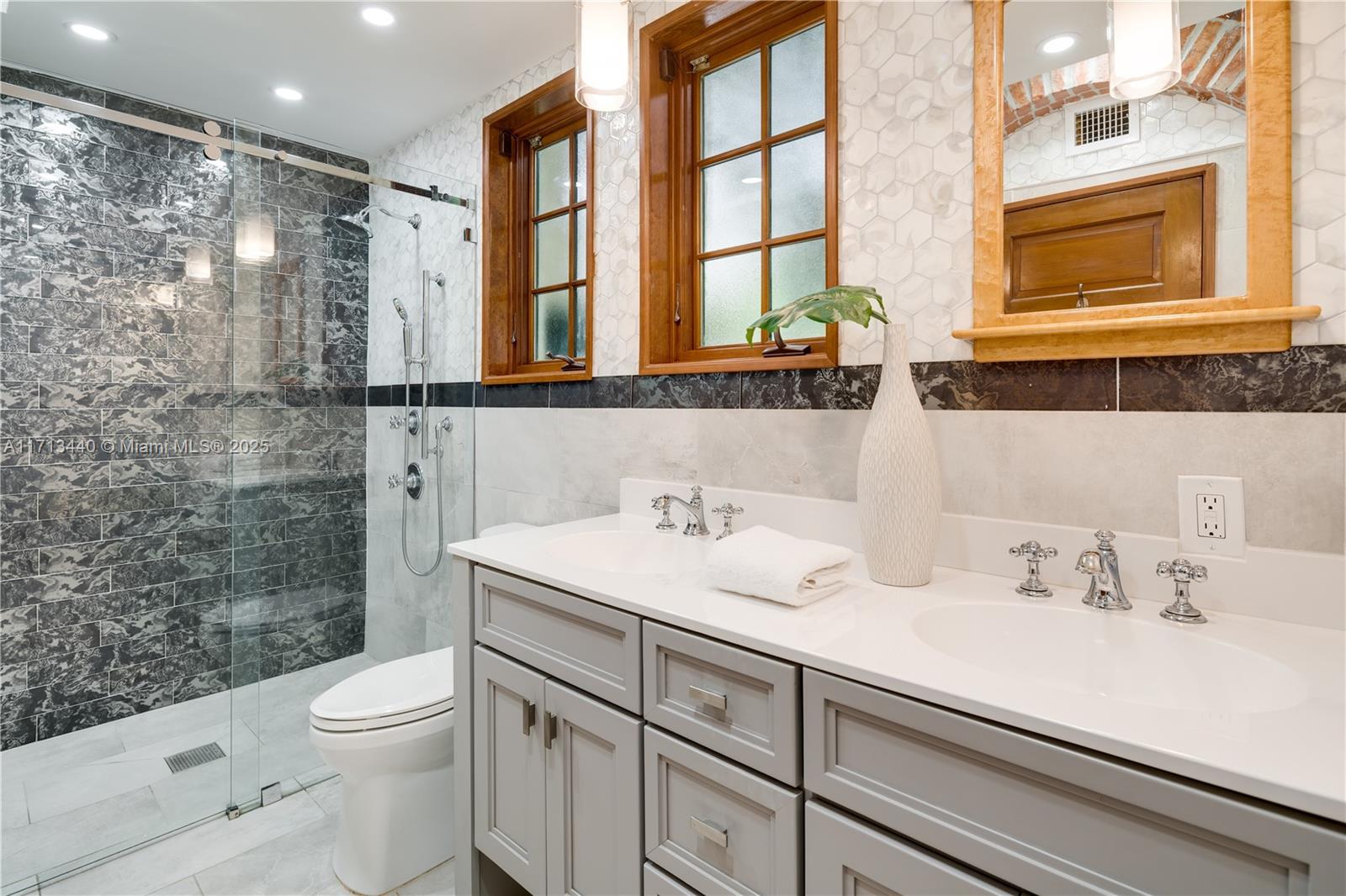 CORAL GABLES SEC E - Residential