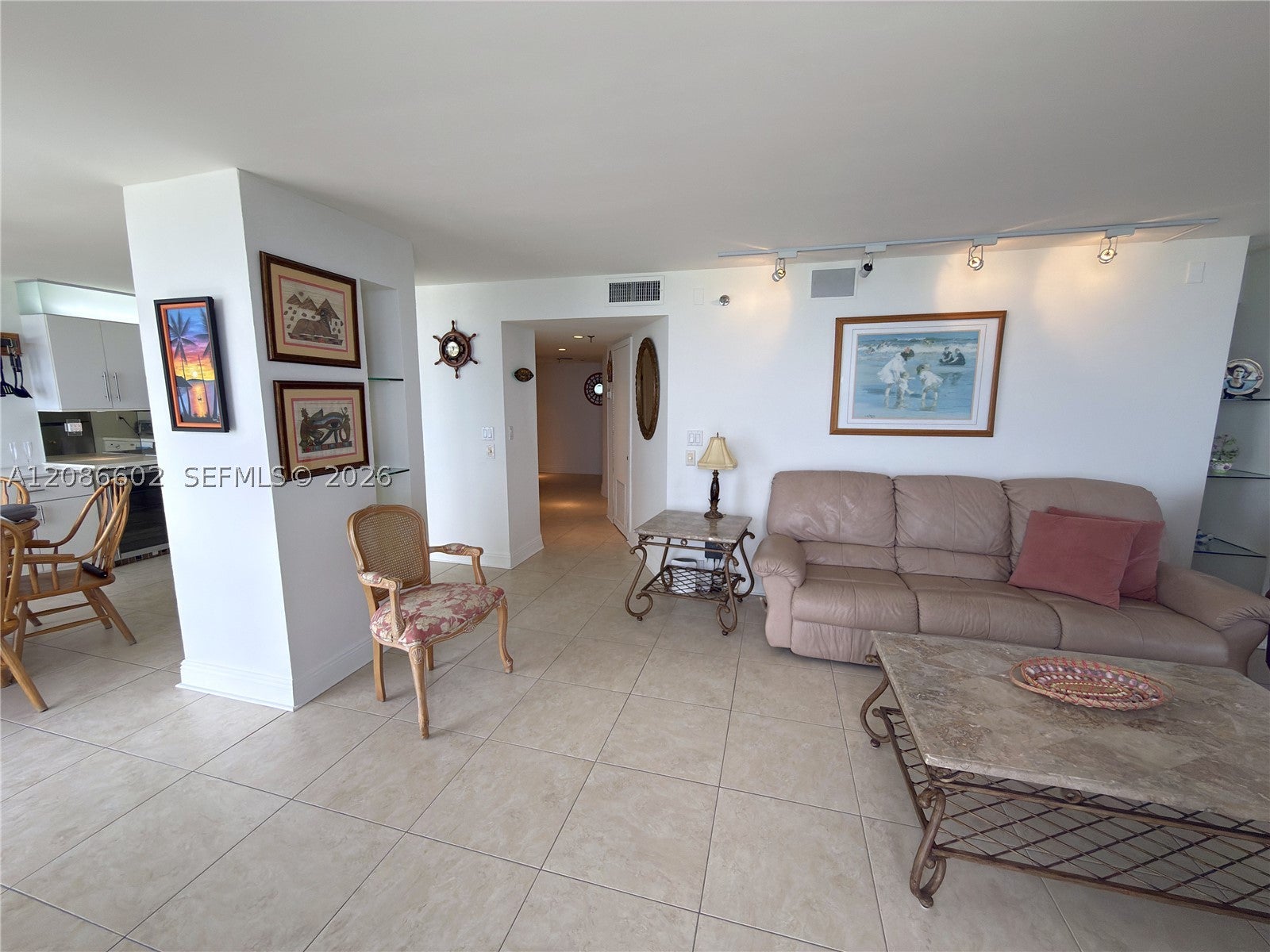 2401 Collins Ave 1801