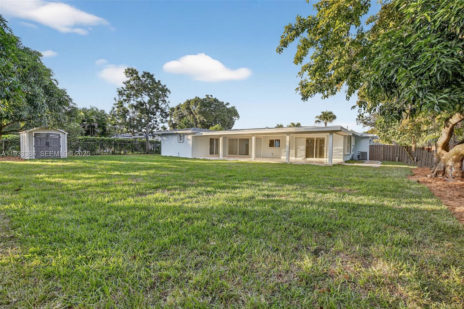 PLANTATION GARDENS SEC 5 - Residential