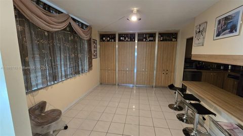 Photo of 20441 NE 30th Ave #114-9, Aventura, FL 33180 (MLS # A11886783)