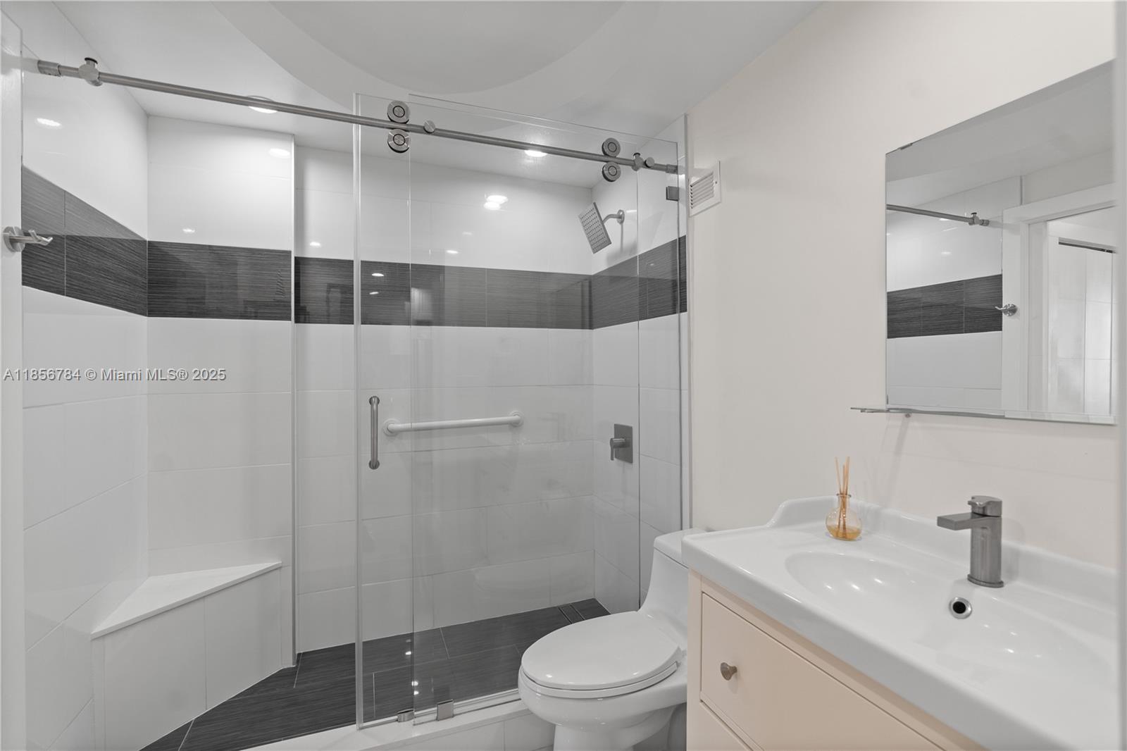 SEA AIR TOWERS CONDO - Residential