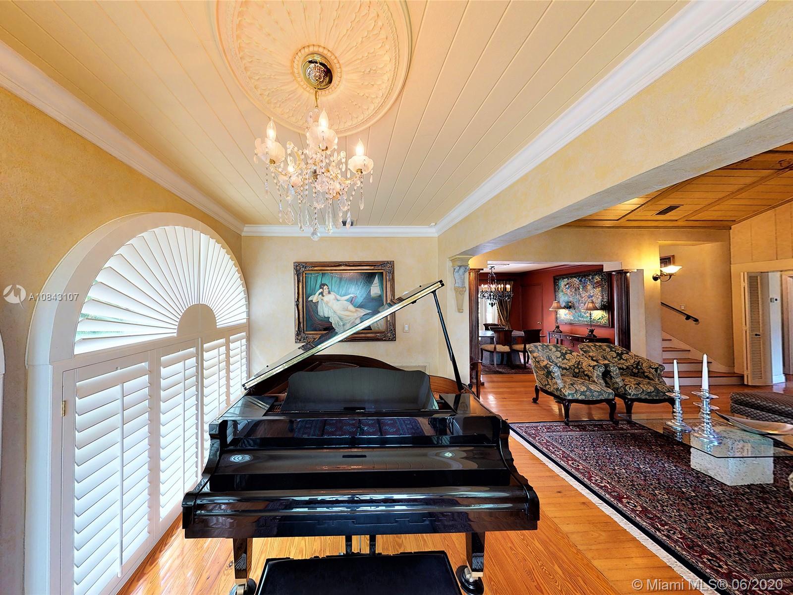 MIAMI SHORES SEC 3 - Residential