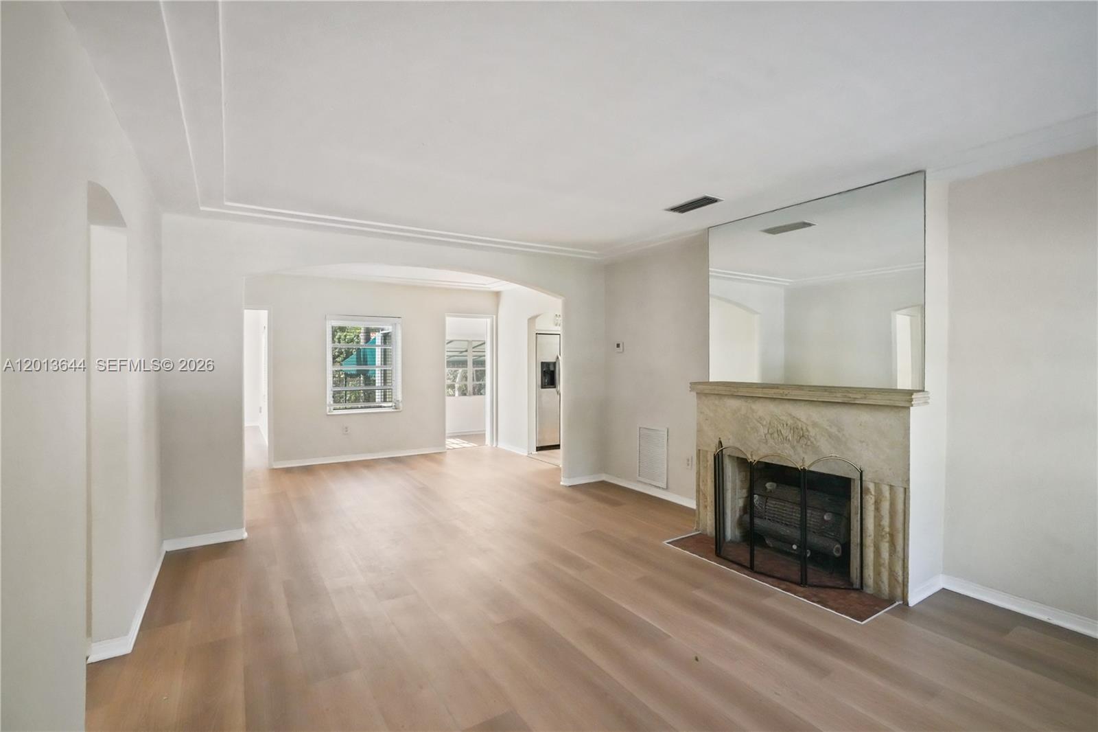 SILVER BLUFF ESTS-SEC A - Residential Lease