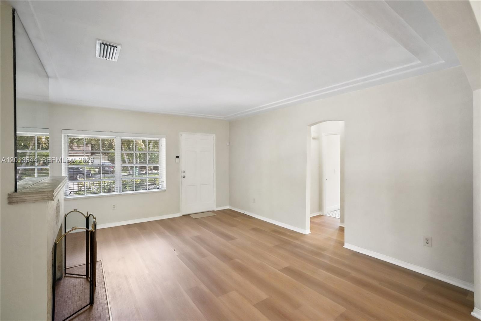 SILVER BLUFF ESTS-SEC A - Residential Lease