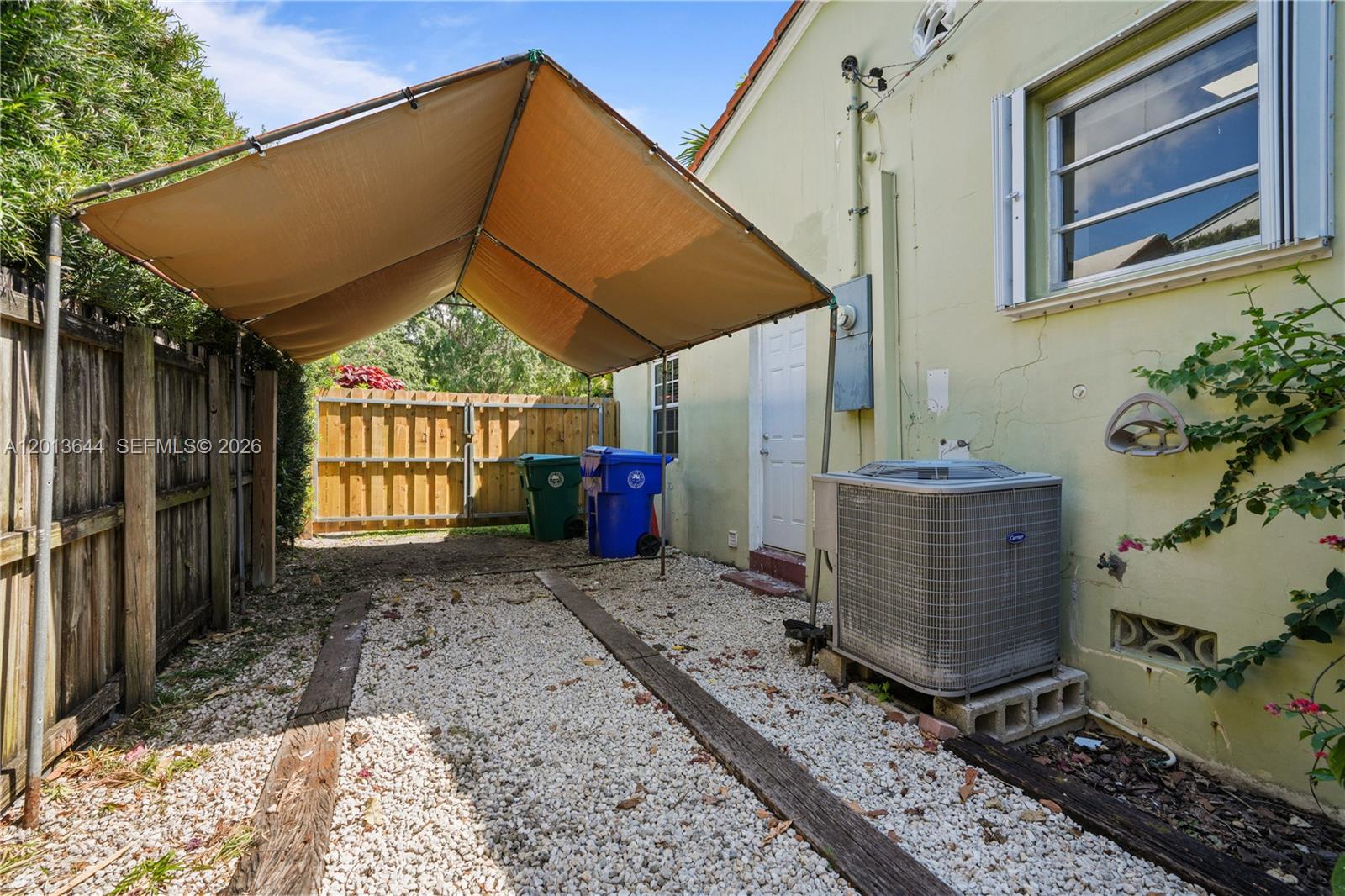 SILVER BLUFF ESTS-SEC A - Residential Lease
