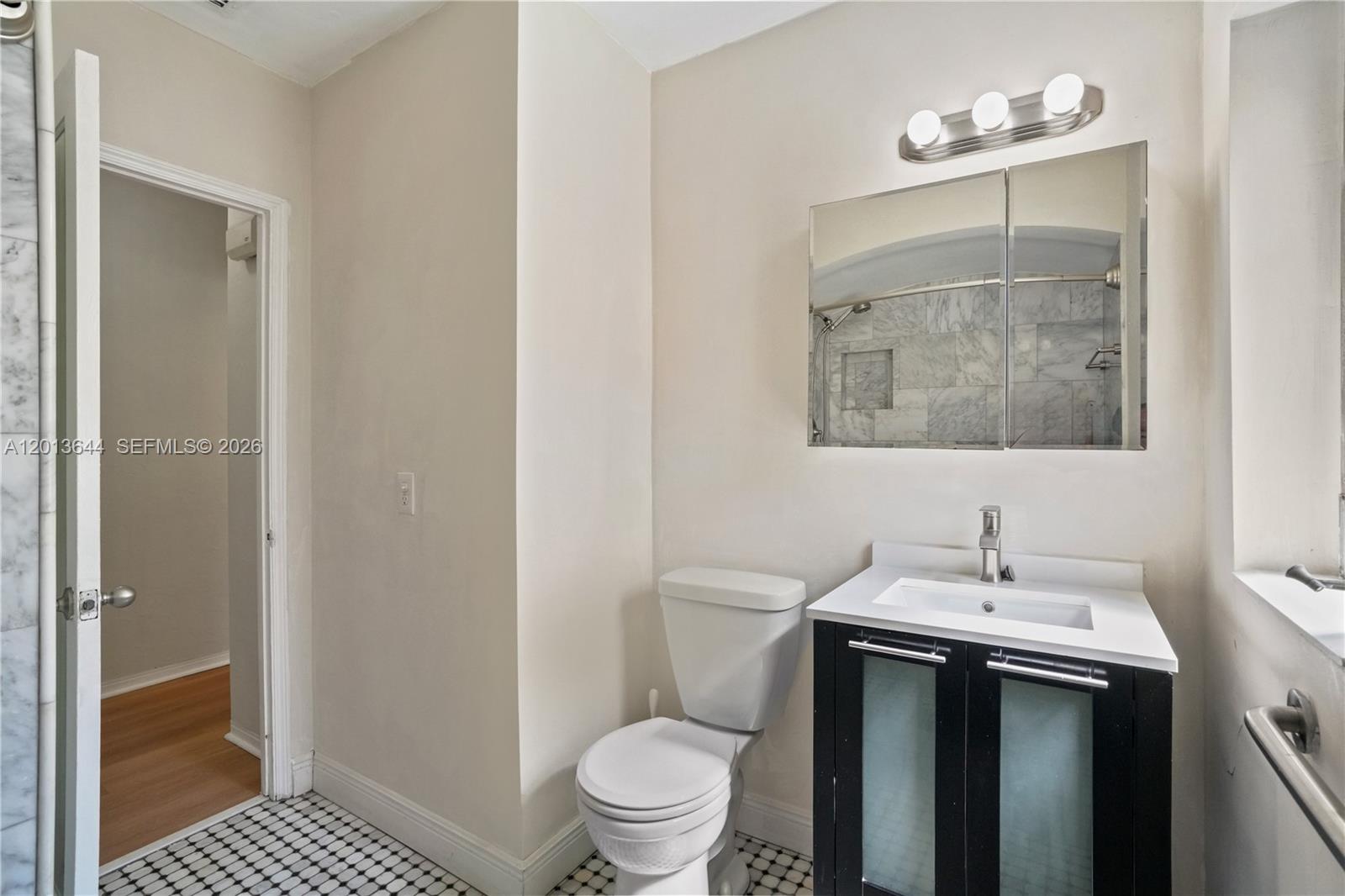 SILVER BLUFF ESTS-SEC A - Residential Lease