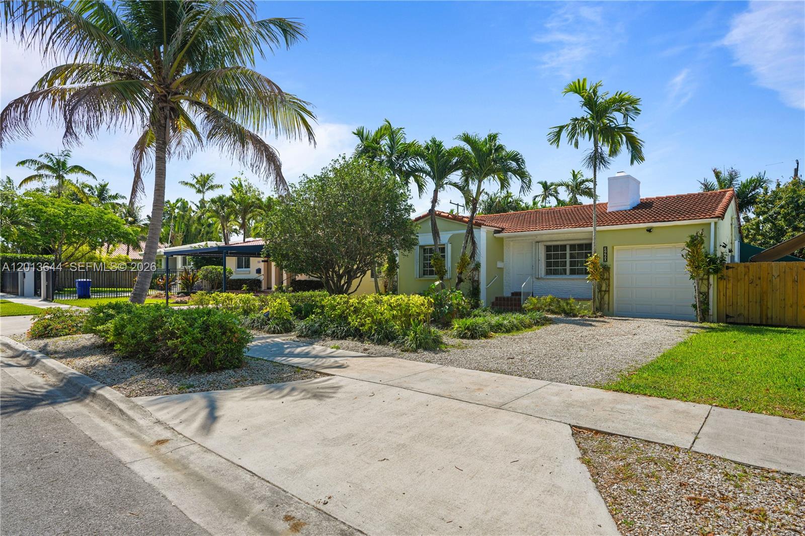 2460 SW 24th St