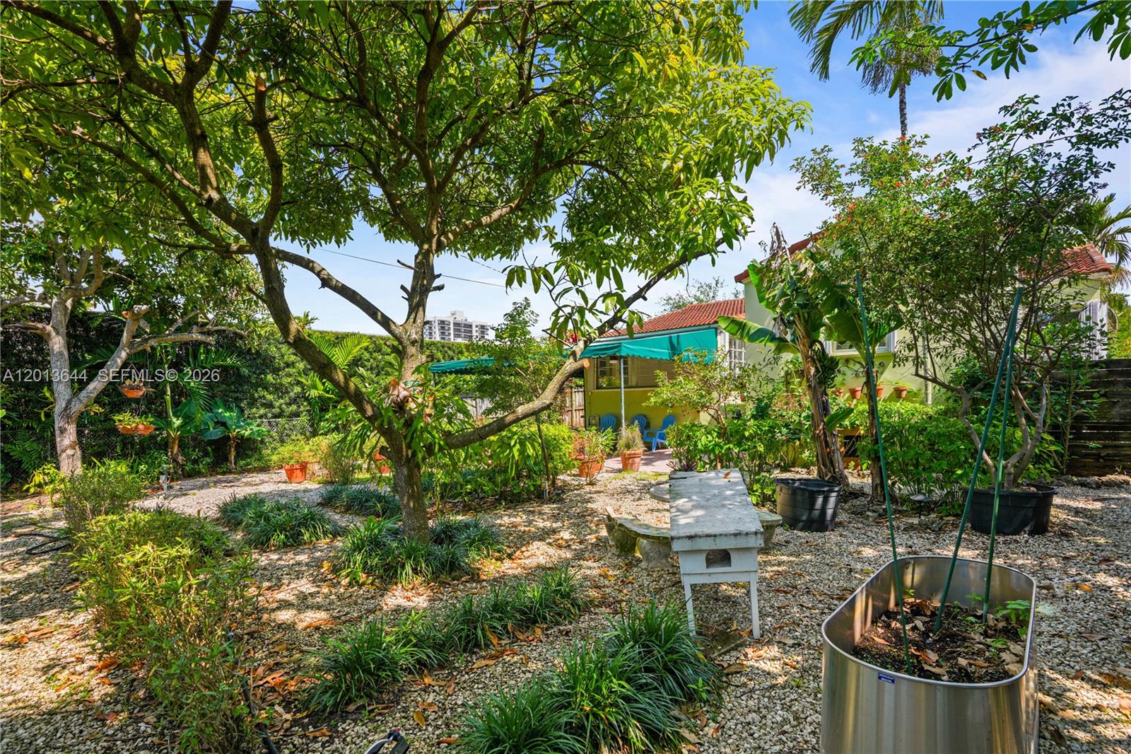 SILVER BLUFF ESTS-SEC A - Residential Lease