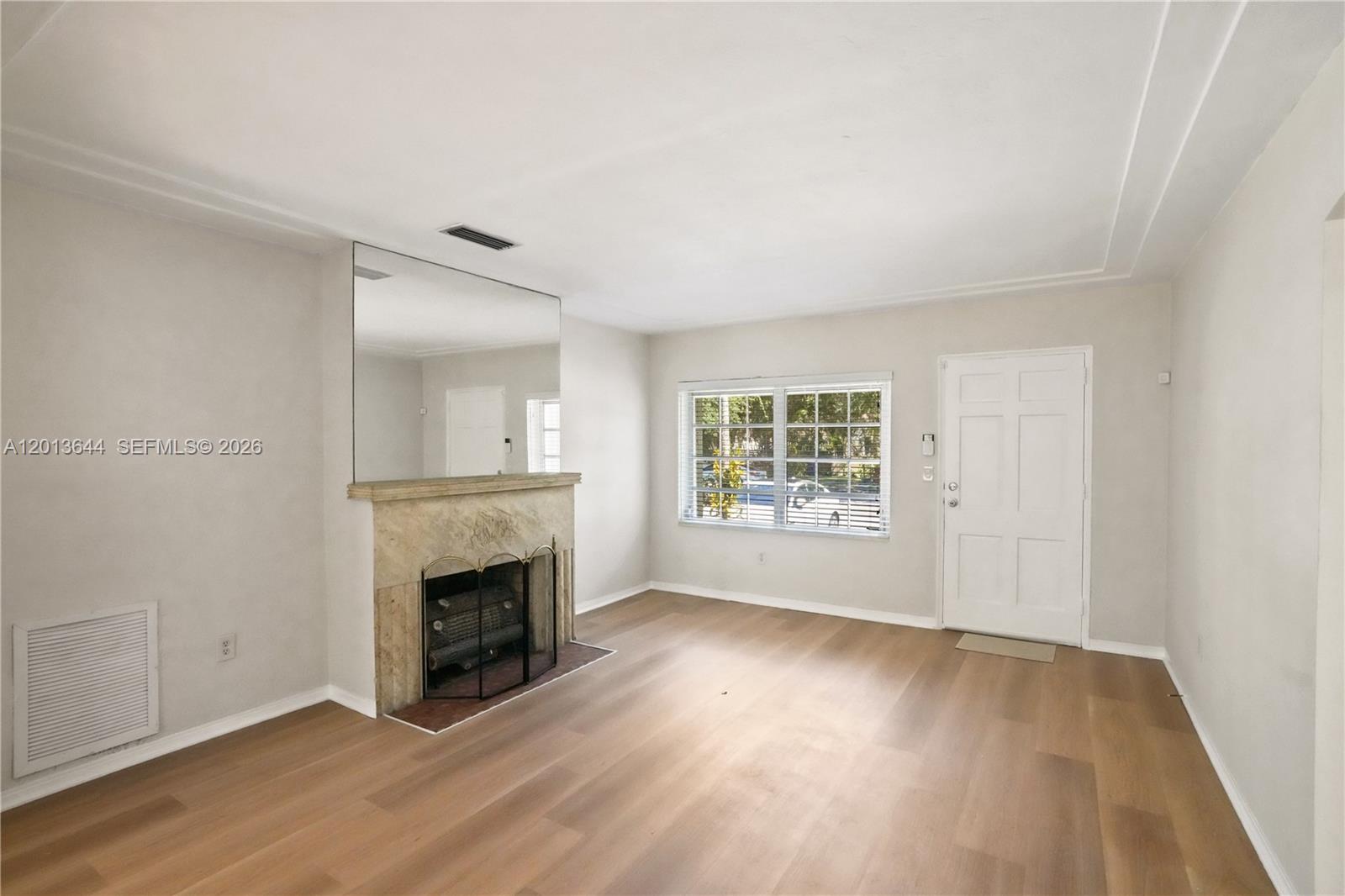 SILVER BLUFF ESTS-SEC A - Residential Lease