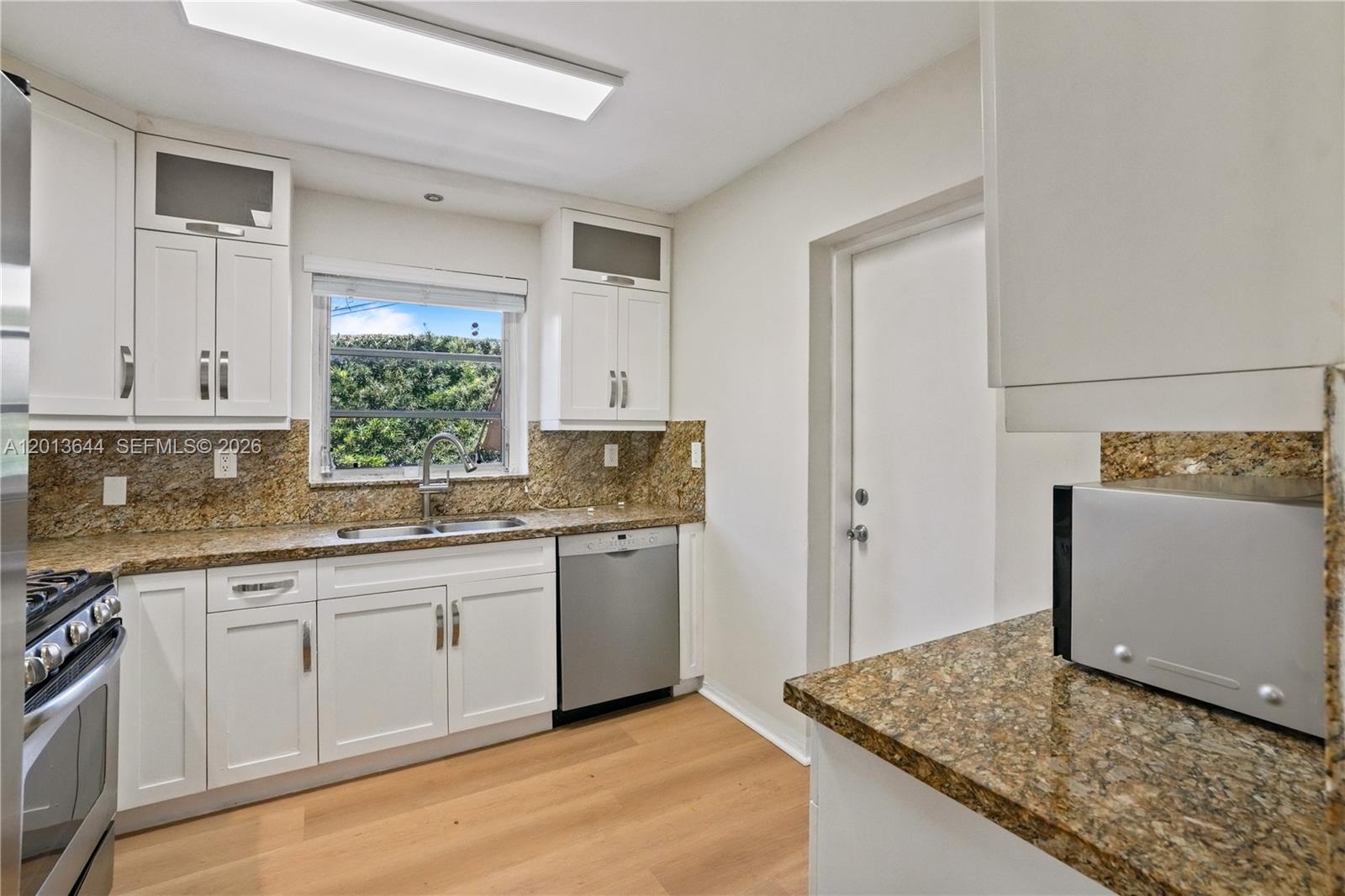 SILVER BLUFF ESTS-SEC A - Residential Lease
