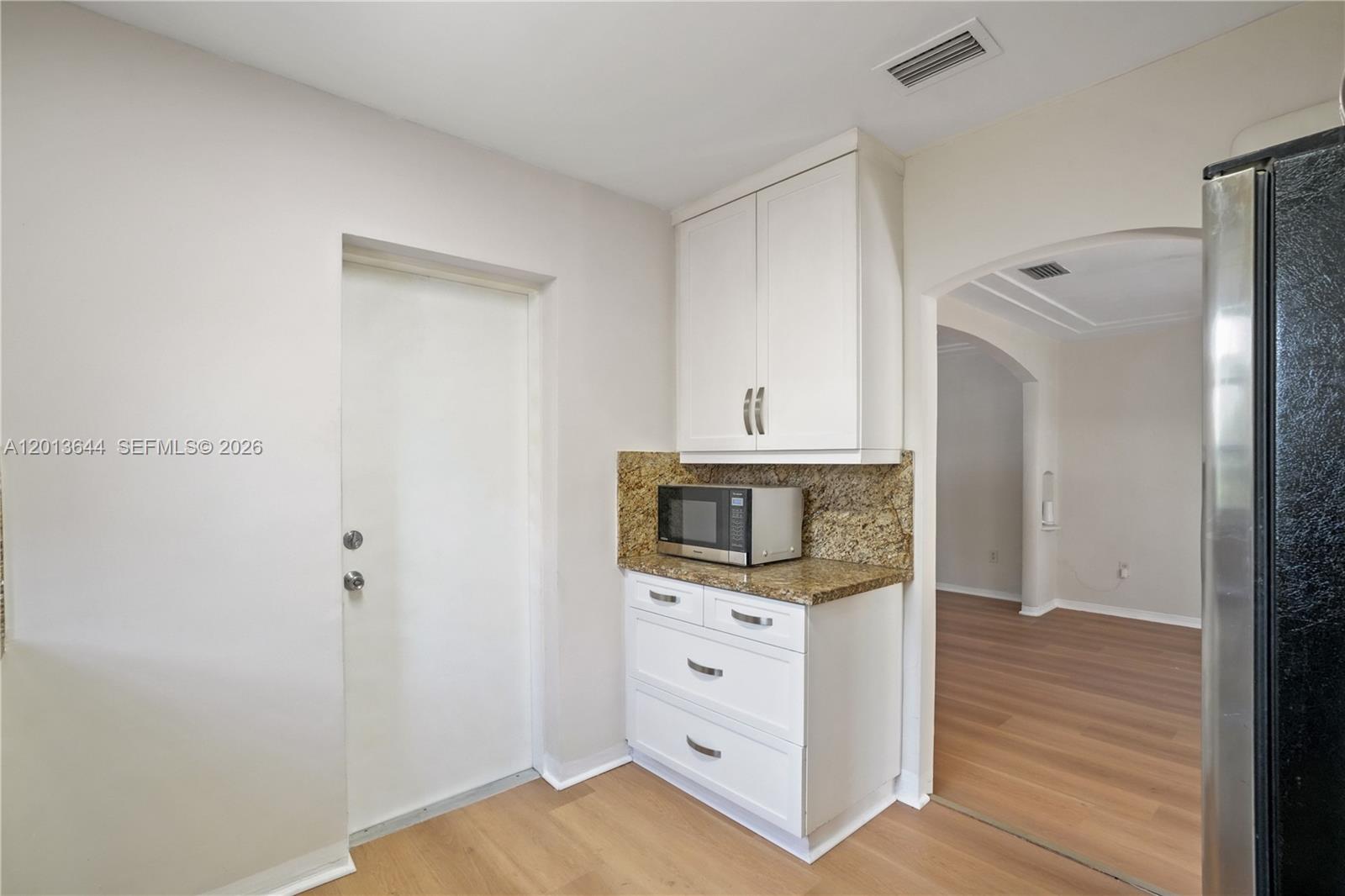 SILVER BLUFF ESTS-SEC A - Residential Lease